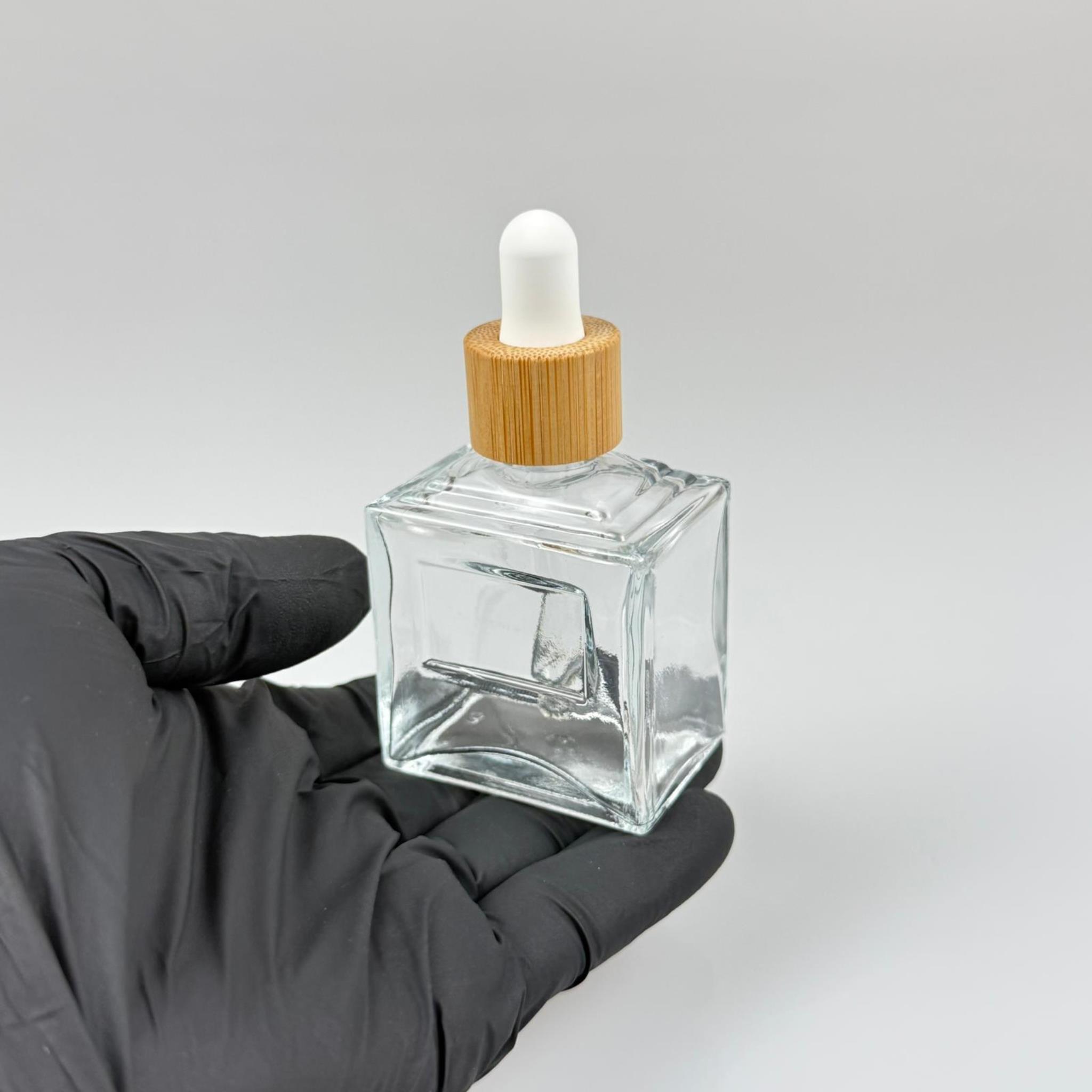 50 CC KÖŞELİ PRİZMA PRESTİJLİ CAM DAMLALIKLI ŞİŞE - BEYAZ EMZİK - AHŞAP BAMBU KAPAK - 50 ML CAM DAMLALIKLI ŞİŞE - DAMLALIKLI BOŞ ŞİŞE