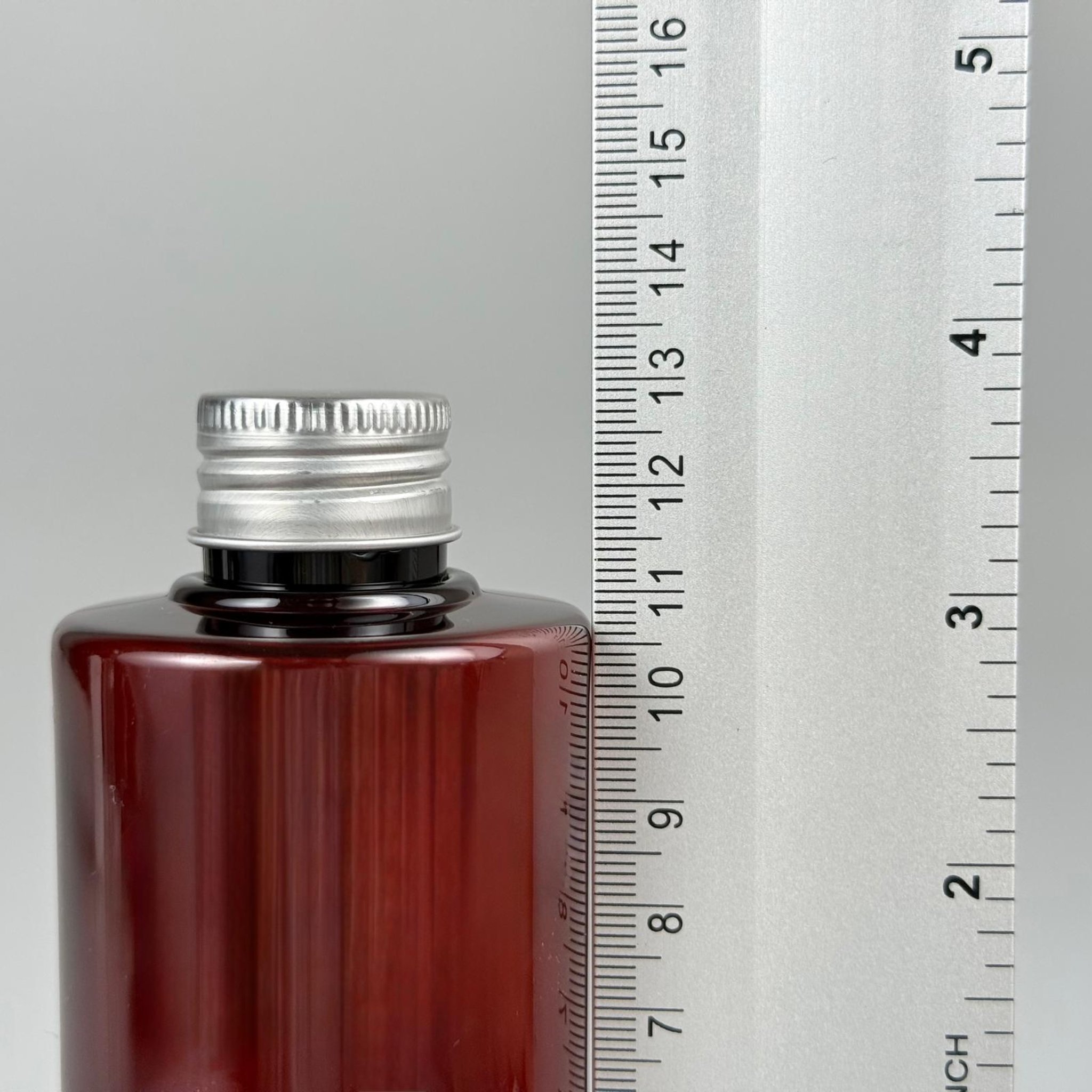 200 CC AMBER SİLİNDİR KESKİN KÜT MODEL SERT PET ŞİŞE (27 GR - 24 AĞIZ ) + KÖPÜK CONTALI GÜMÜŞ METAL ALÜMİNYUM KAPAKLI TAKIM - 200 ML KAPAKLI KAHVERENGİ PET ŞİŞELER