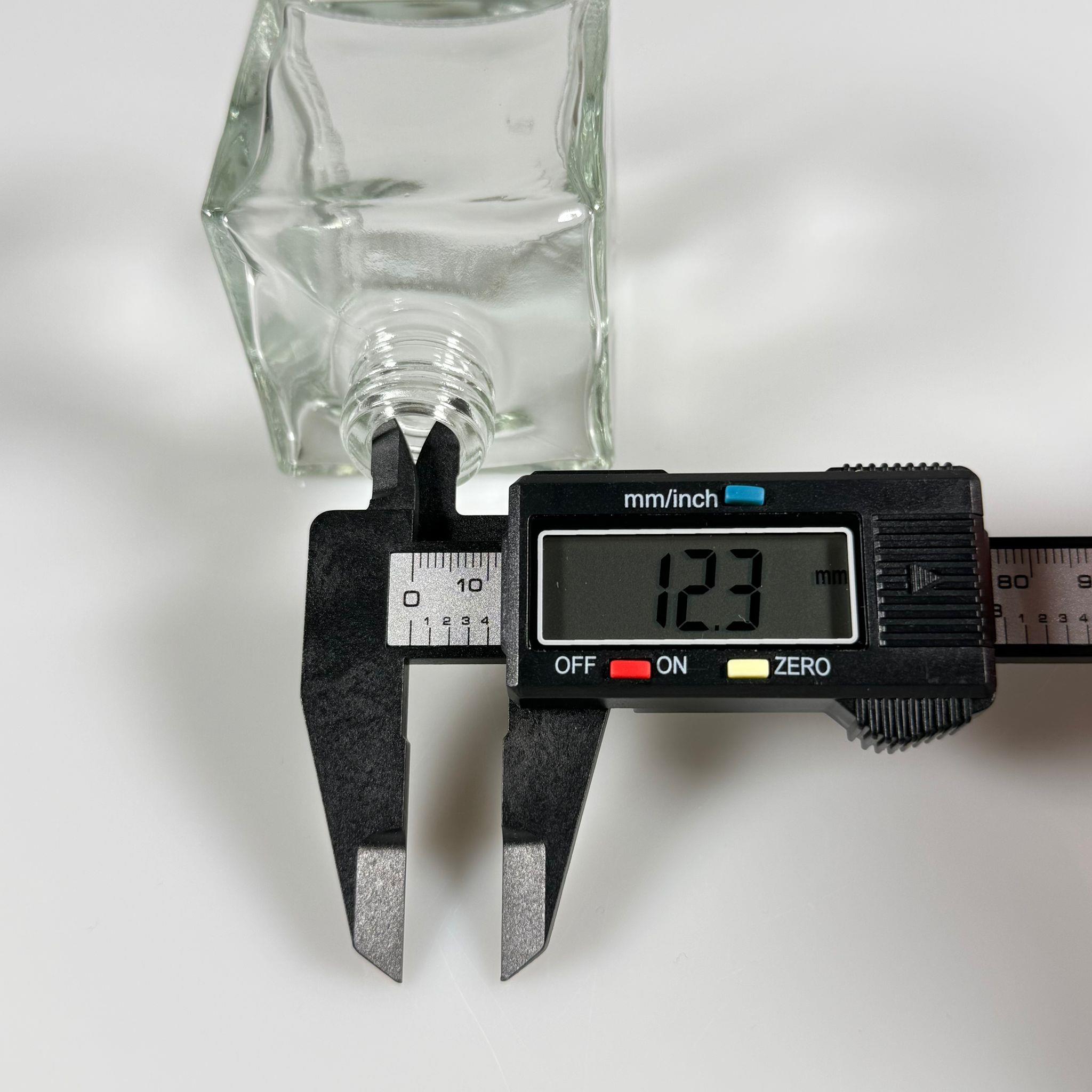 100 CC KARE BAMBU CAM BAMBU ODA KOKUSU ŞİŞESİ - 100 ML KÖŞELİ BAMBU ODA KOKUSU ŞİŞESİ - DİFÜZÖR ŞİŞE- CAM ŞİŞE + GOLD PLASTİK KAPAK (KİMYASALA TEMASTA KAPAĞIN BOYASI ÇIKABİLİR) + TIPA - YENİ MODEL