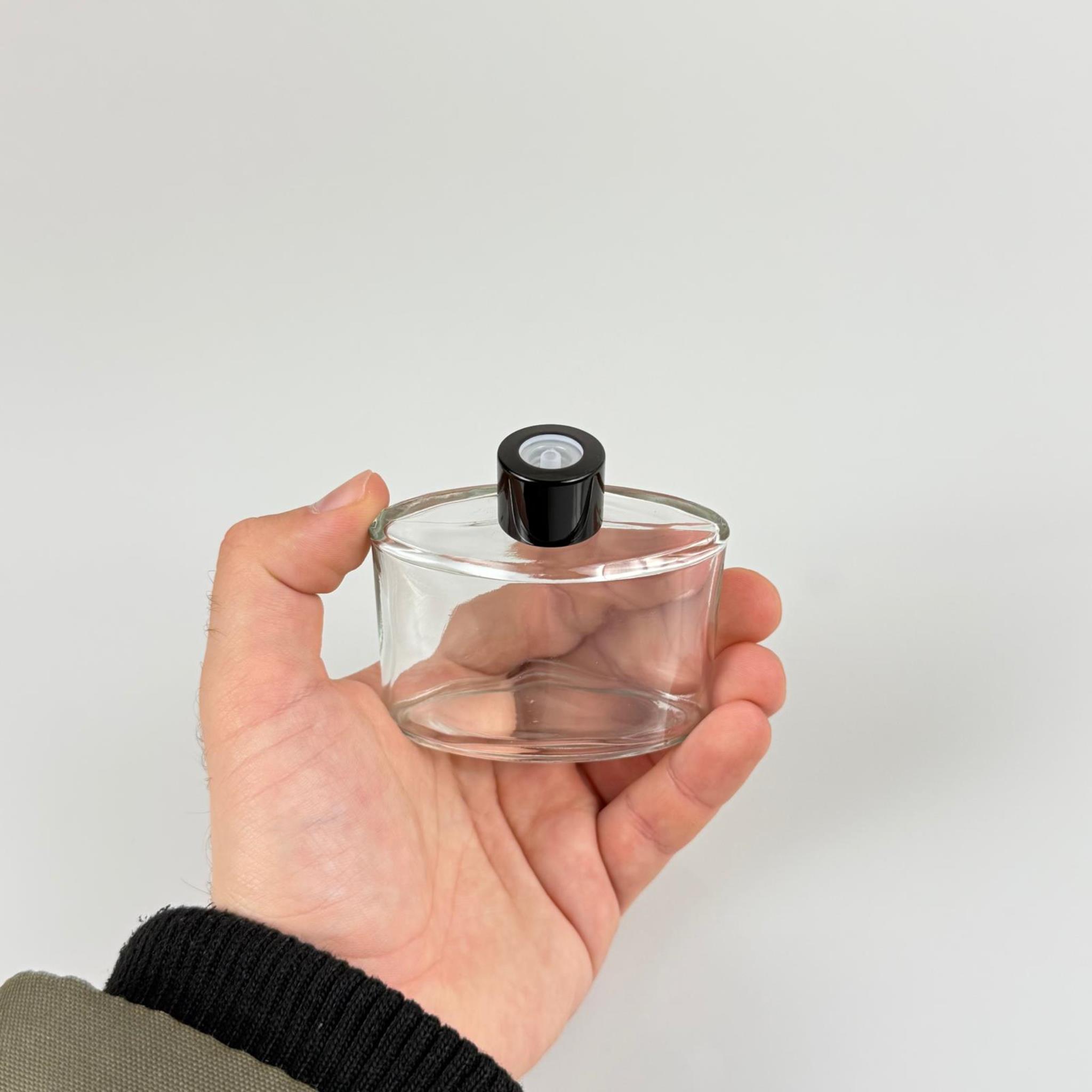 YASSI MODEL CAM KOLONYA ŞİŞESİ + METAL SİYAH KAPAK + TIPA - 50 ML - HEDİYELİK KOLONYA ŞİŞELERİ