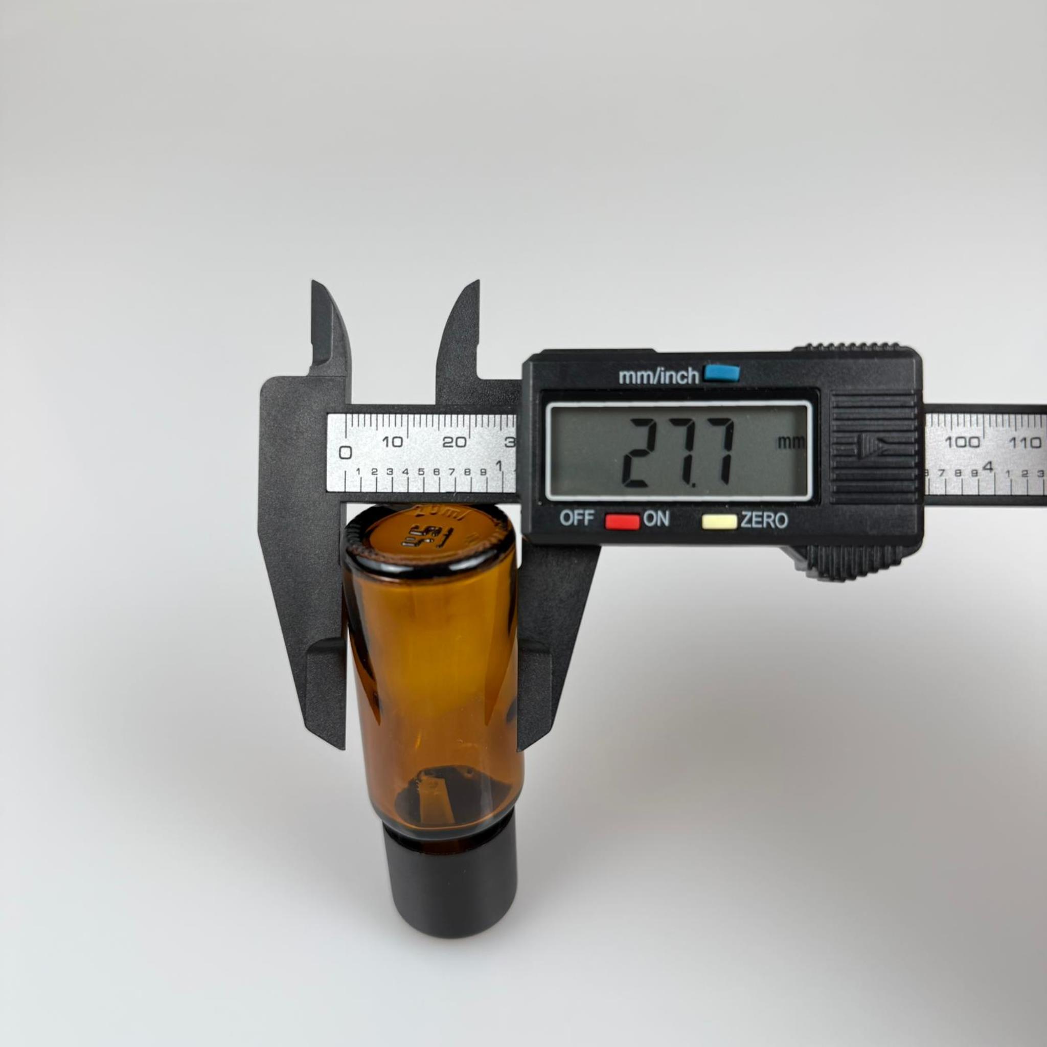 20 CC AMBER CAM ŞİŞE + İÇTEN DAMLALIKLI ÇOCUK KİLİTLİ SİYAH KAPAK - KAHVERENGİ 20 ML KİLİT KAPAKLI DAMLATMALI ŞİŞE