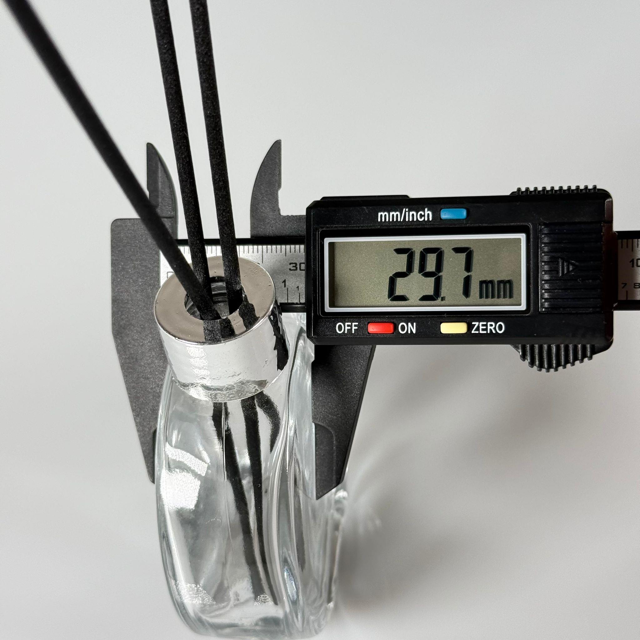 70 CC YUVARLAK OVAL YASSI BAMBU CAM BAMBU ODA KOKUSU ŞİŞESİ - 70 ML ÇUBUKLU KÖŞELİ BAMBU ODA KOKUSU ŞİŞESİ - DİFÜZÖR ŞİŞE- CAM ŞİŞE + GÜMÜŞ PLASTİK KAPAK + TIPA + 3 ADET FİBER SİYAH BAMBU ÇUBUK - YENİ MODEL