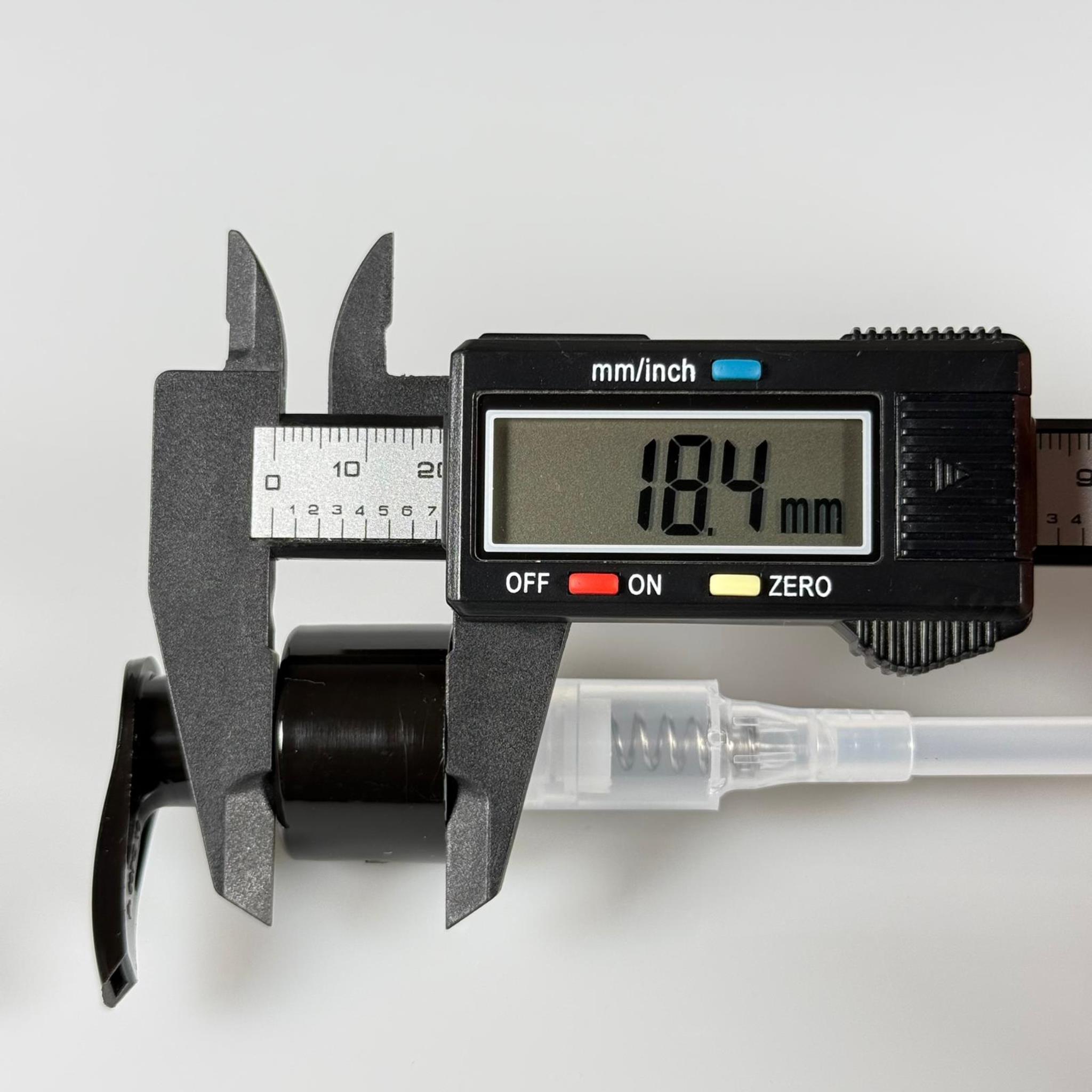 24 MM POMPA KİLİTLİ SİYAH - SIVI SABUN POMPASI - UZUN HORTUMLU (30 CM)