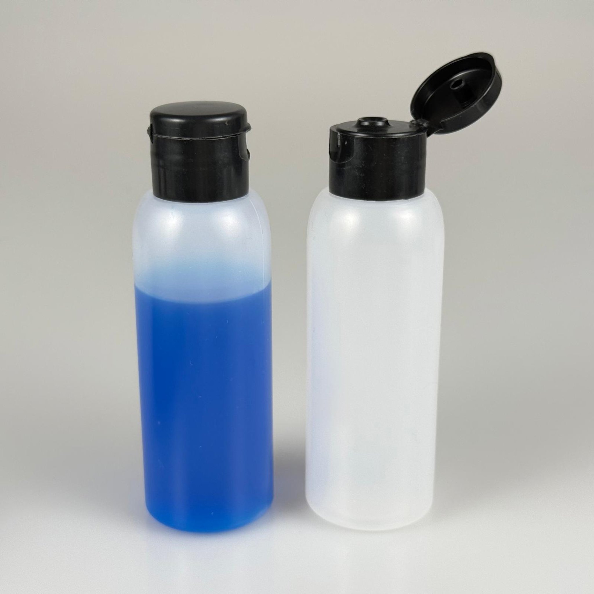 100 ML SIKILABİLİR YUMUŞAK PE POLİETİLEN PLASTİK ŞİŞE - SİYAH FLİPTOP ŞAMPUAN KAPAKLI - 100 cc sos, yağ, kartuş, mürekkep vb için boş şişeler