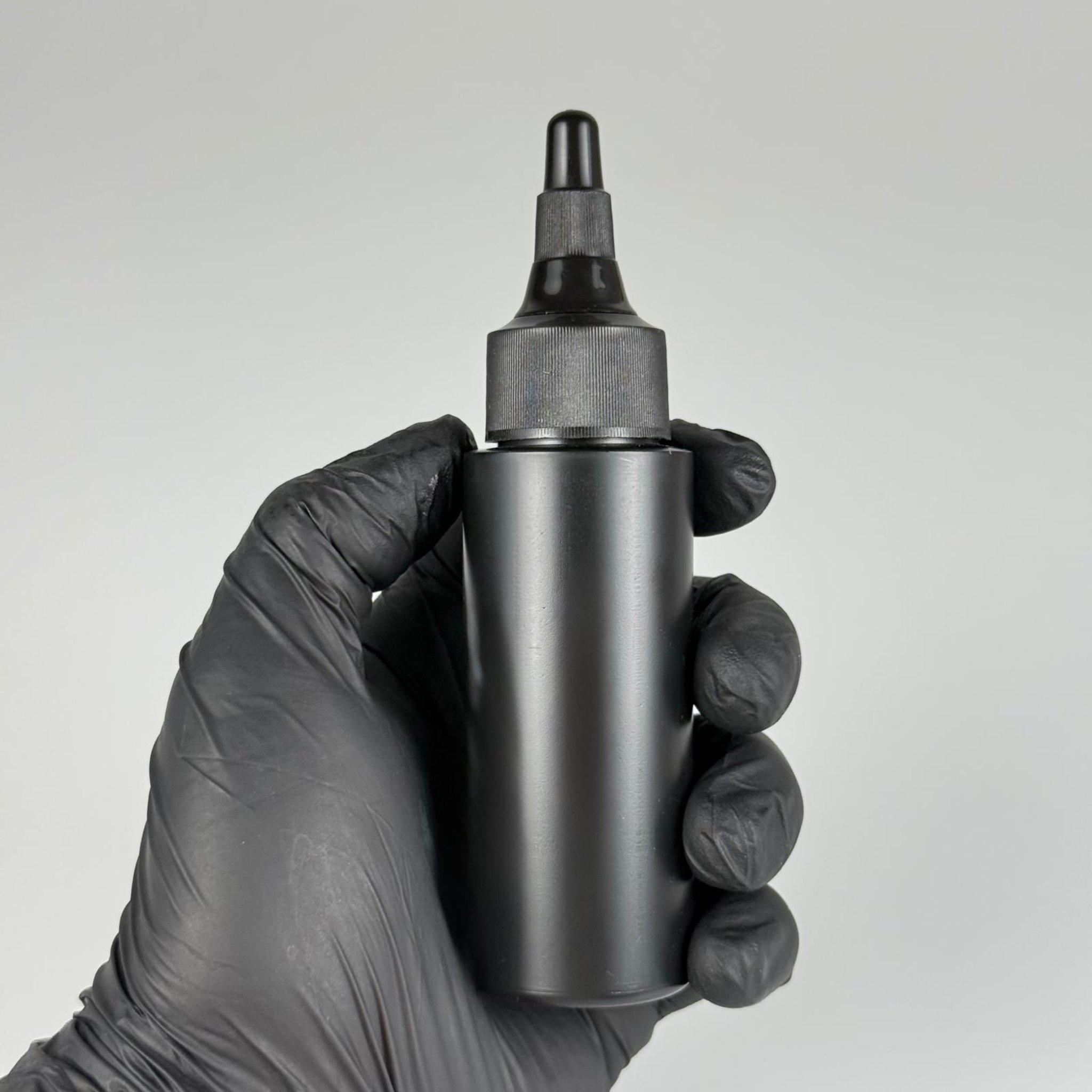 50 CC SİYAH POLİETİLEN PLASTİK ŞİŞE - 24 MM SİYAH ASANSÖR KAPAKLI  - 50 ML KAPAKLI PLASTİK ŞİŞE