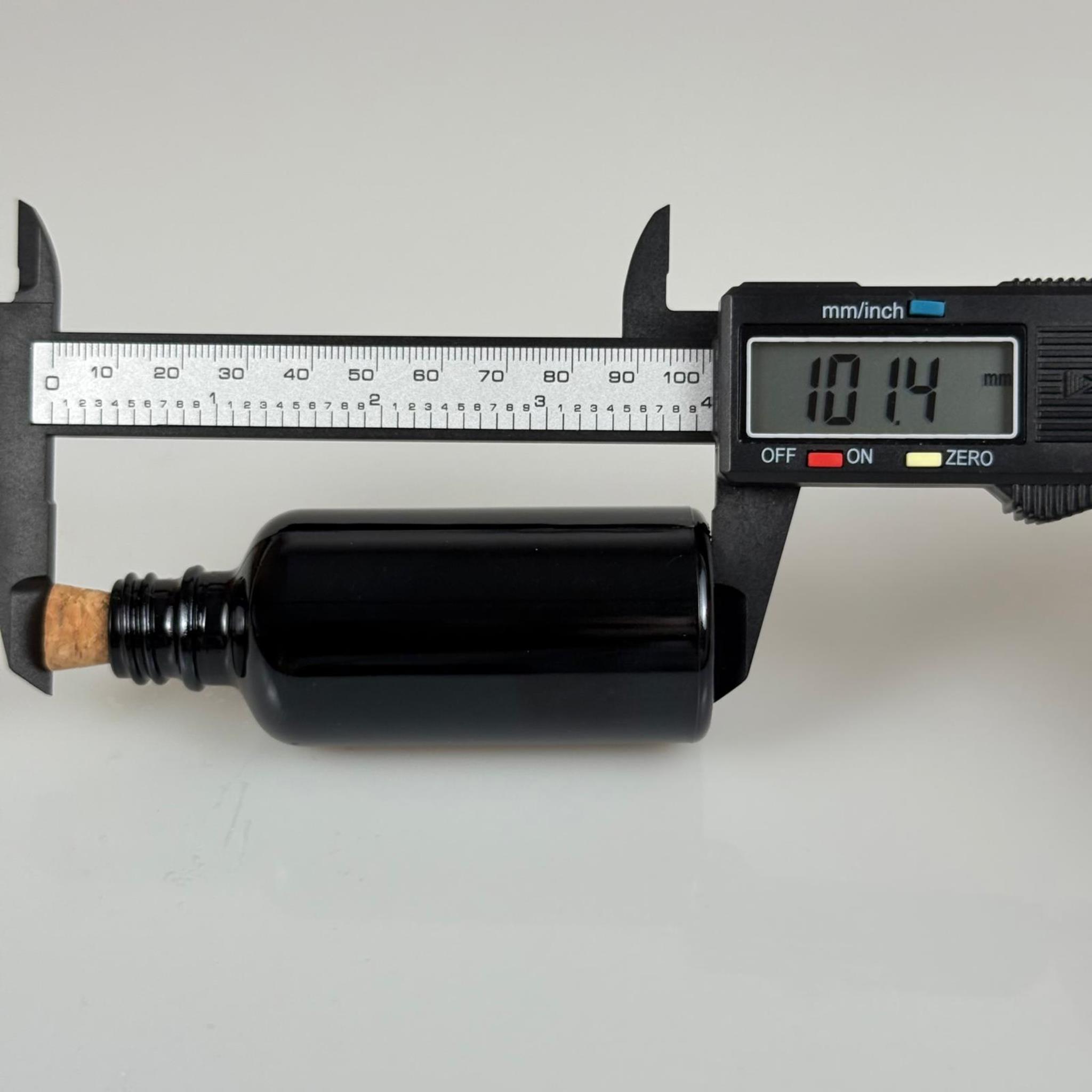 50 CC SİYAH CAM ŞİŞE - MANTAR TIPALI - 50 ML SİYAH MANTARLI CAM ŞİŞE