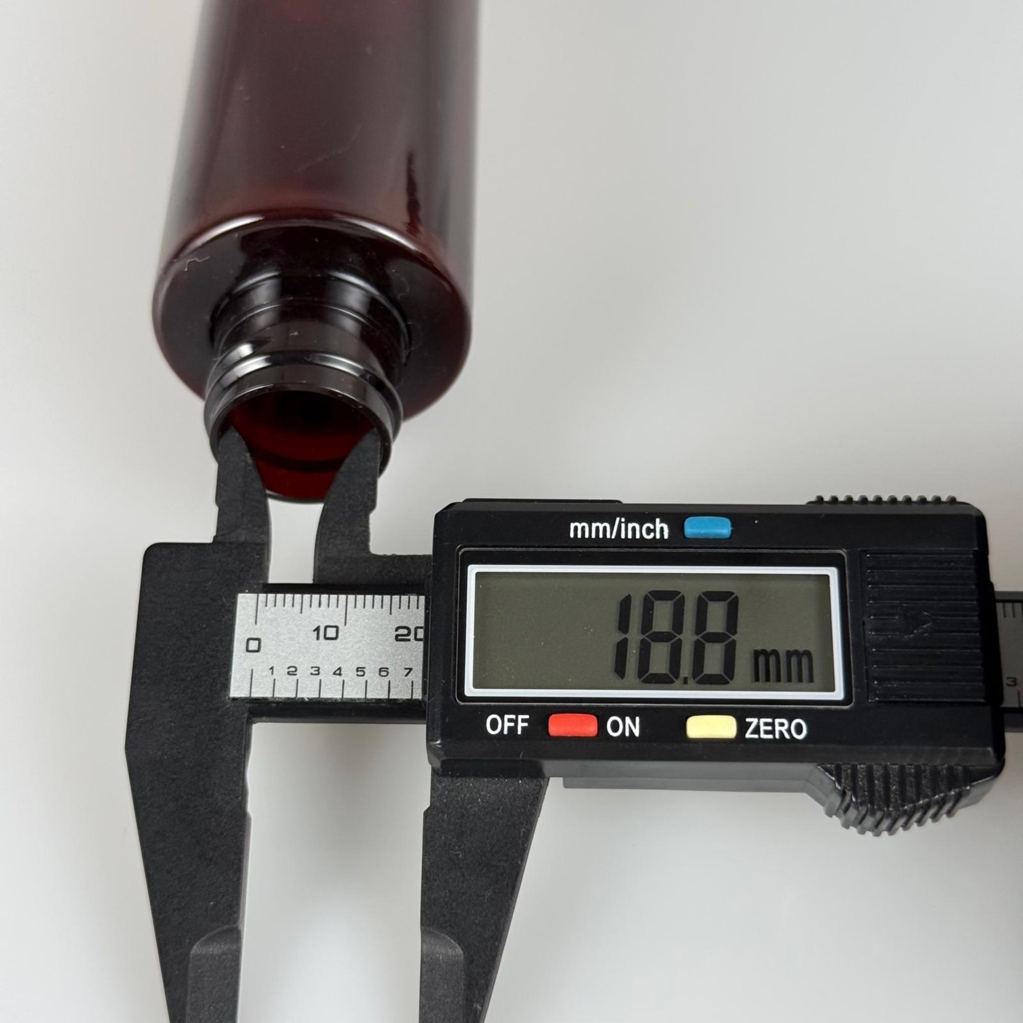 100 CC AMBER KÜT BOYUNLU PET ŞİŞE (17 GR) 24 MM