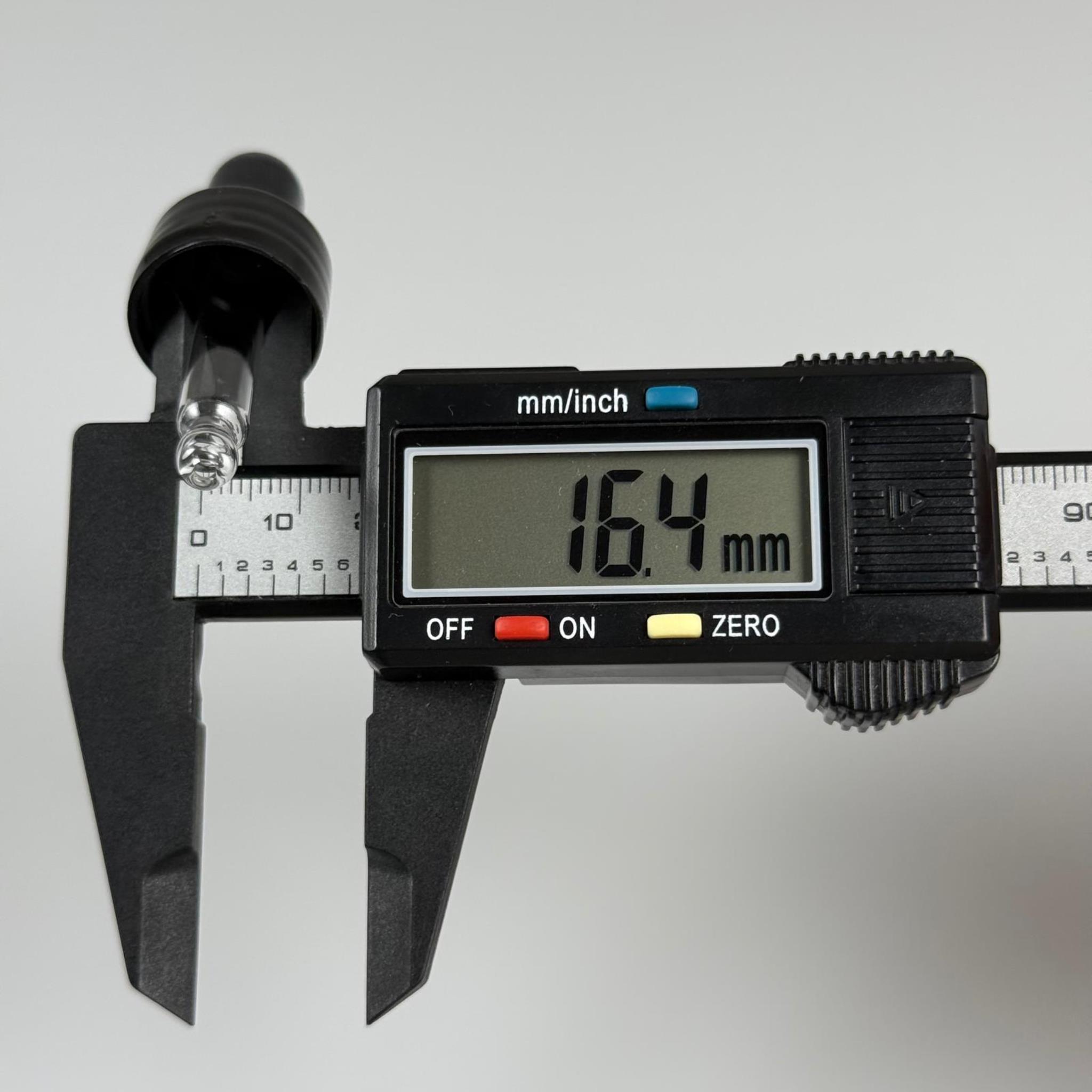 18 MM CAM DAMLALIKLI TAKIM - SİYAH EMZİK +  DELİKLİ PLASTİK DÜZ SİYAH KAPAK + 42 MM CAM PİPET