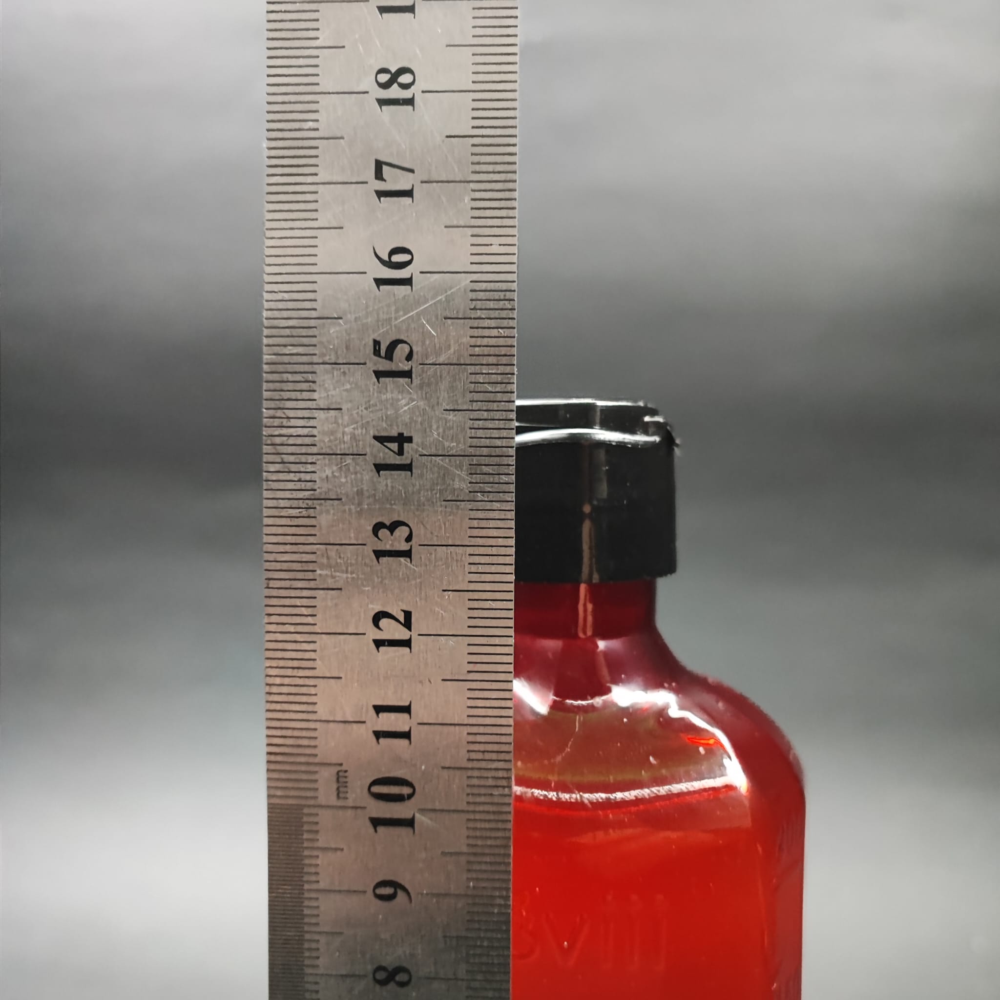200 CC ÖLÇEKLİ PET ŞİŞE - SİYAH FLİPTOP AKITICI KAPAKLI - 200 ML VE OZ ÖLÇÜLÜ KIRMIZI PET ŞİŞE