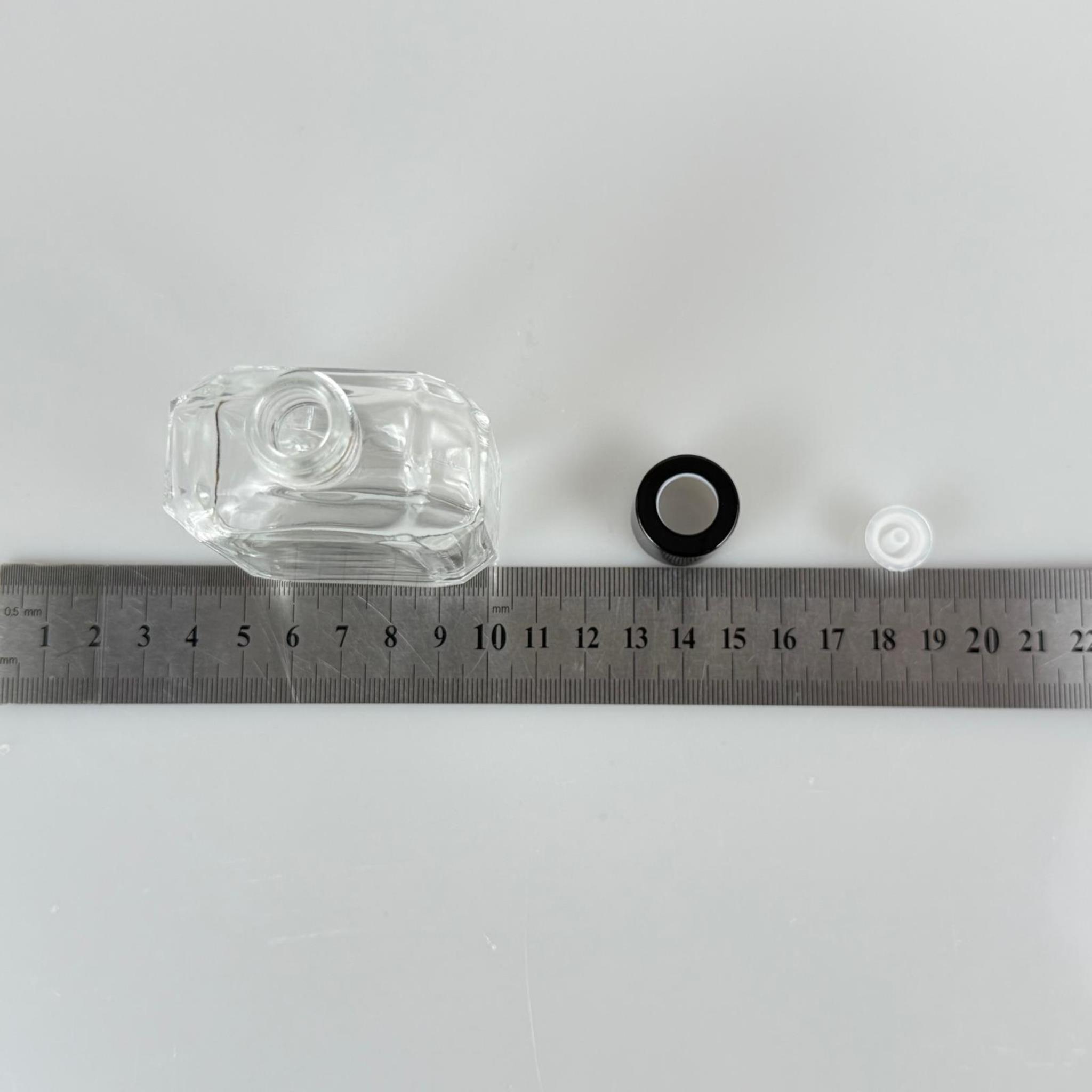 KAZABLANKA MODEL CAM KOLONYA ŞİŞESİ + METAL GÜMÜŞ KAPAK + TIPA - 50 ML - HEDİYELİK KOLONYA ŞİŞELERİ