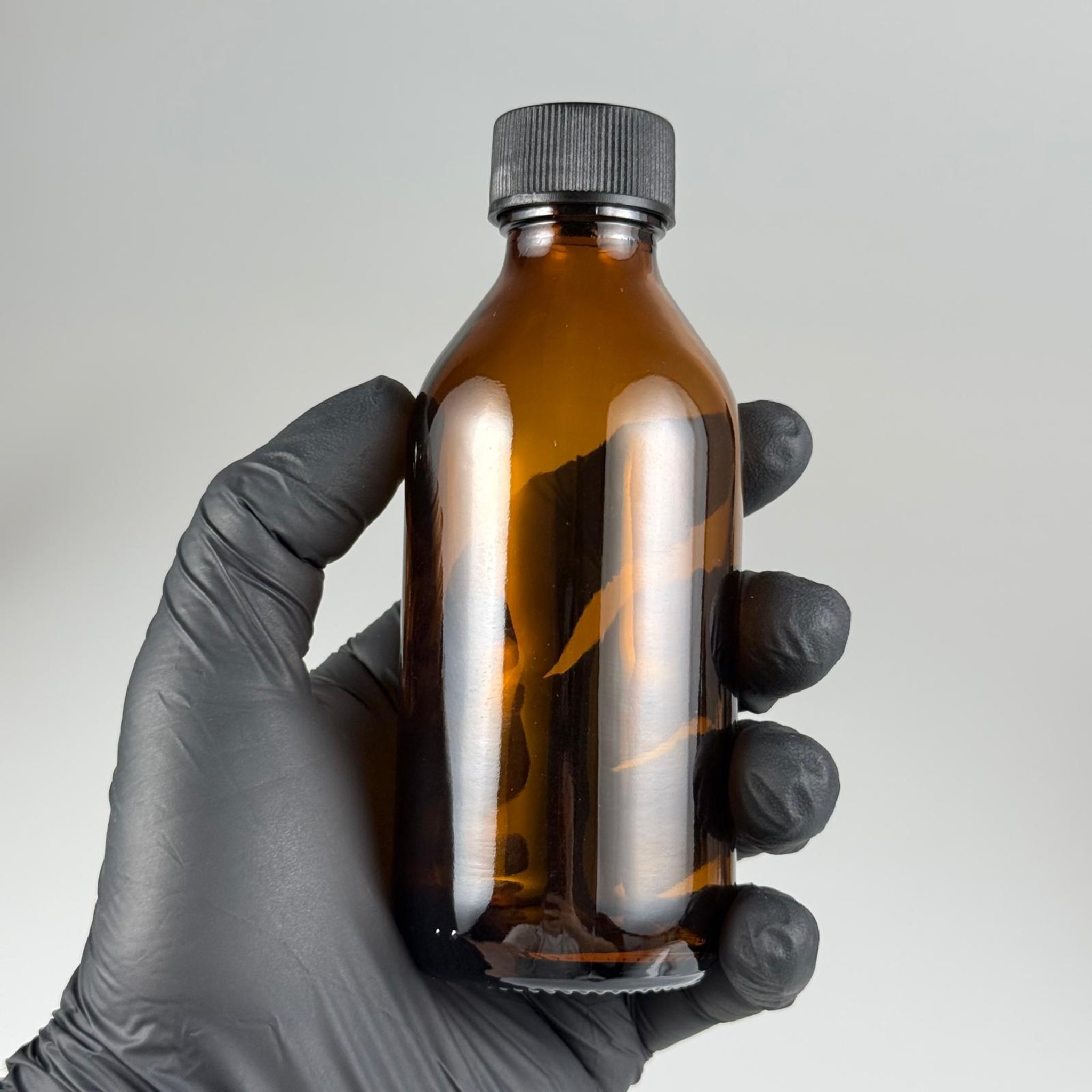 125 CC AMBER CAM ŞİŞE + SİYAH PLASTİK KAPAKL + 15 ML ÖLÇEK TAKIM - 125 ML KAHVERENGİ BOŞ ŞURUP ŞİŞESİ (AĞIZ ÇAPI 25 MM) - 125 ML ECZA ŞİŞESİ
