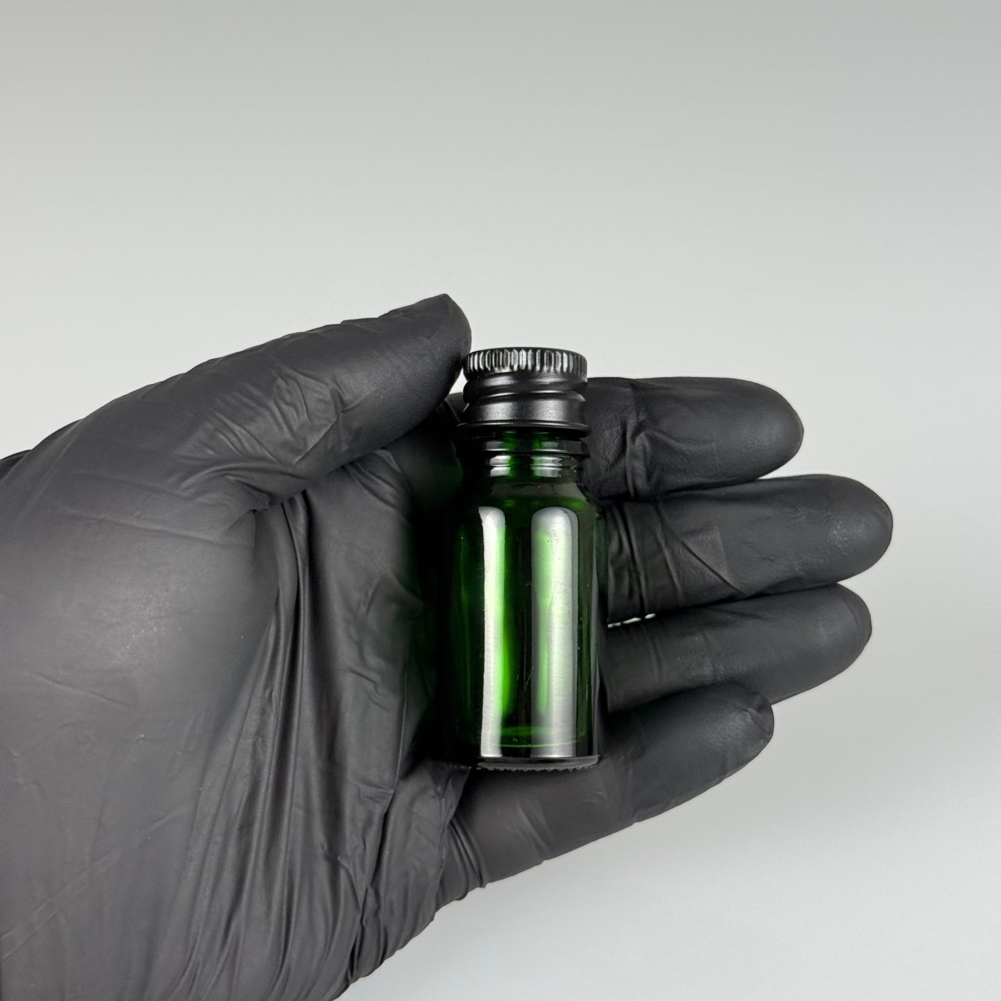 10 CC YEŞİL CAM ŞİŞE + KÖPÜK CONTALI SİYAH ALÜMİNYUM METAL KAPAKLI + DAMLALIKLI KOLONYA TIPALI TAKIM - 10 ML YEŞİL CAM ŞİŞE