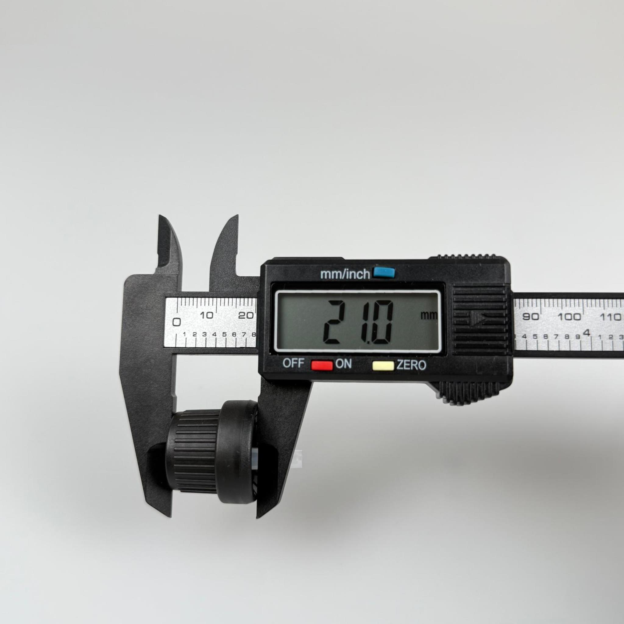 18 MM İÇTEN DAMLALIKLI KİLİTLİ KAPAK SİYAH