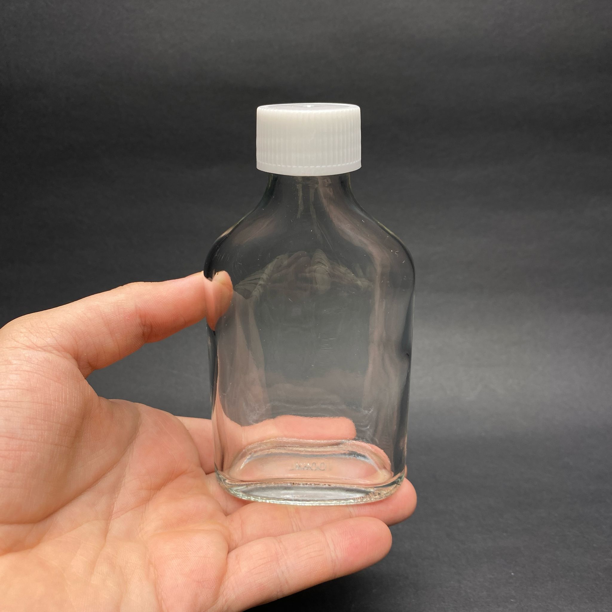 100 CC YASSI LÜX KOLONYA CAM ŞİŞE - BEYAZ KAPAKLI + KOLONYA TIPALI - 100 ML KAPAKLI CAM KOLONYA ŞİŞESİ