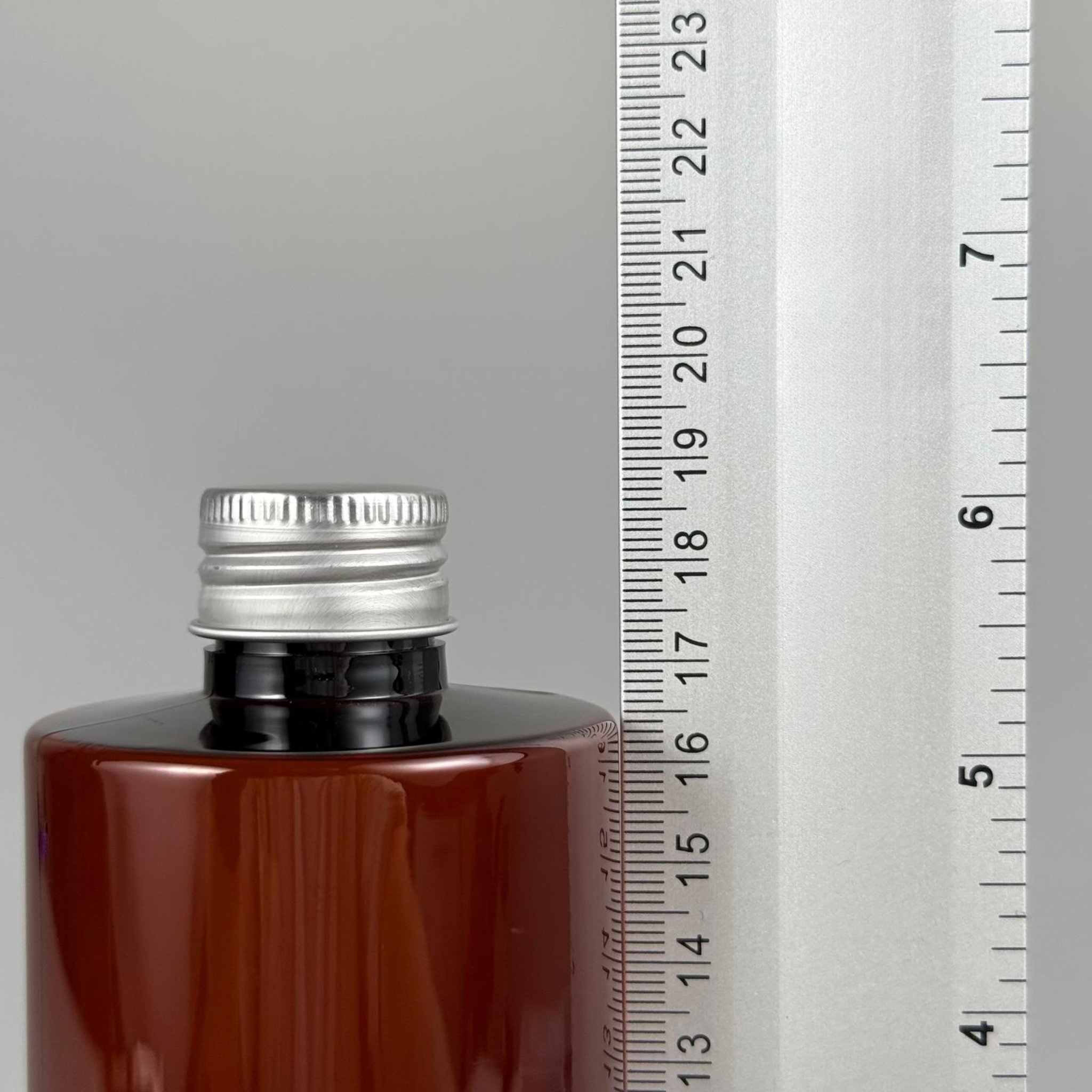 400 CC  AMBER KÜT BOYUNLU SİLİNDİR PET ŞİŞE (30 GR - 24 AĞIZ ) + KÖPÜK CONTALI GÜMÜŞ METAL ALÜMİNYUM KAPAK + KOLONYA TIPALI TAKIM - 400 ML KAPAKLI KAHVERENGİ PLASTİK ŞİŞELER