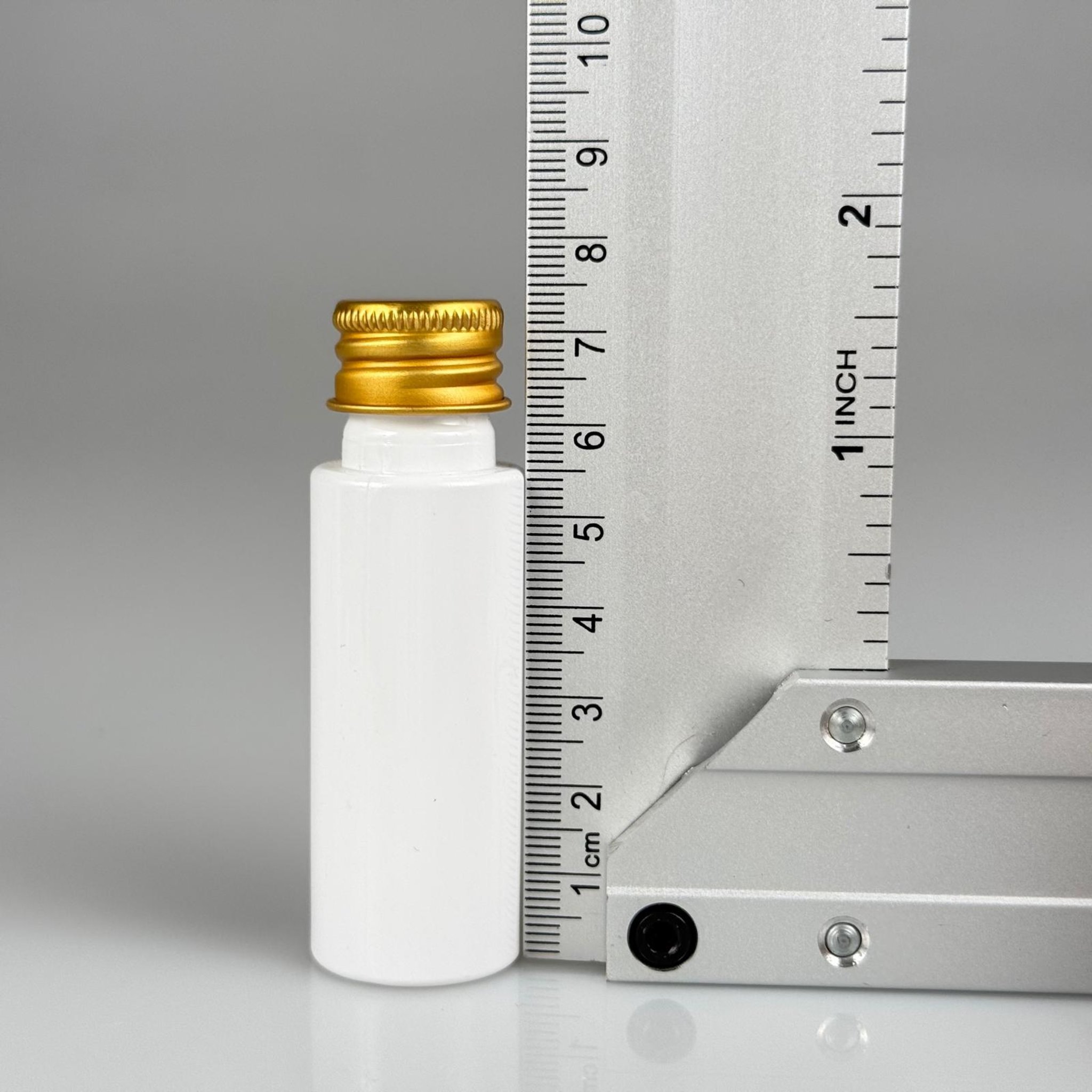 20 CC BEYAZ PET ŞİŞE + KÖPÜK CONTALI GOLD ALÜMİNYUM METAL KAPAKLI TAKIM - 20 ML PLASTİK ŞİŞE