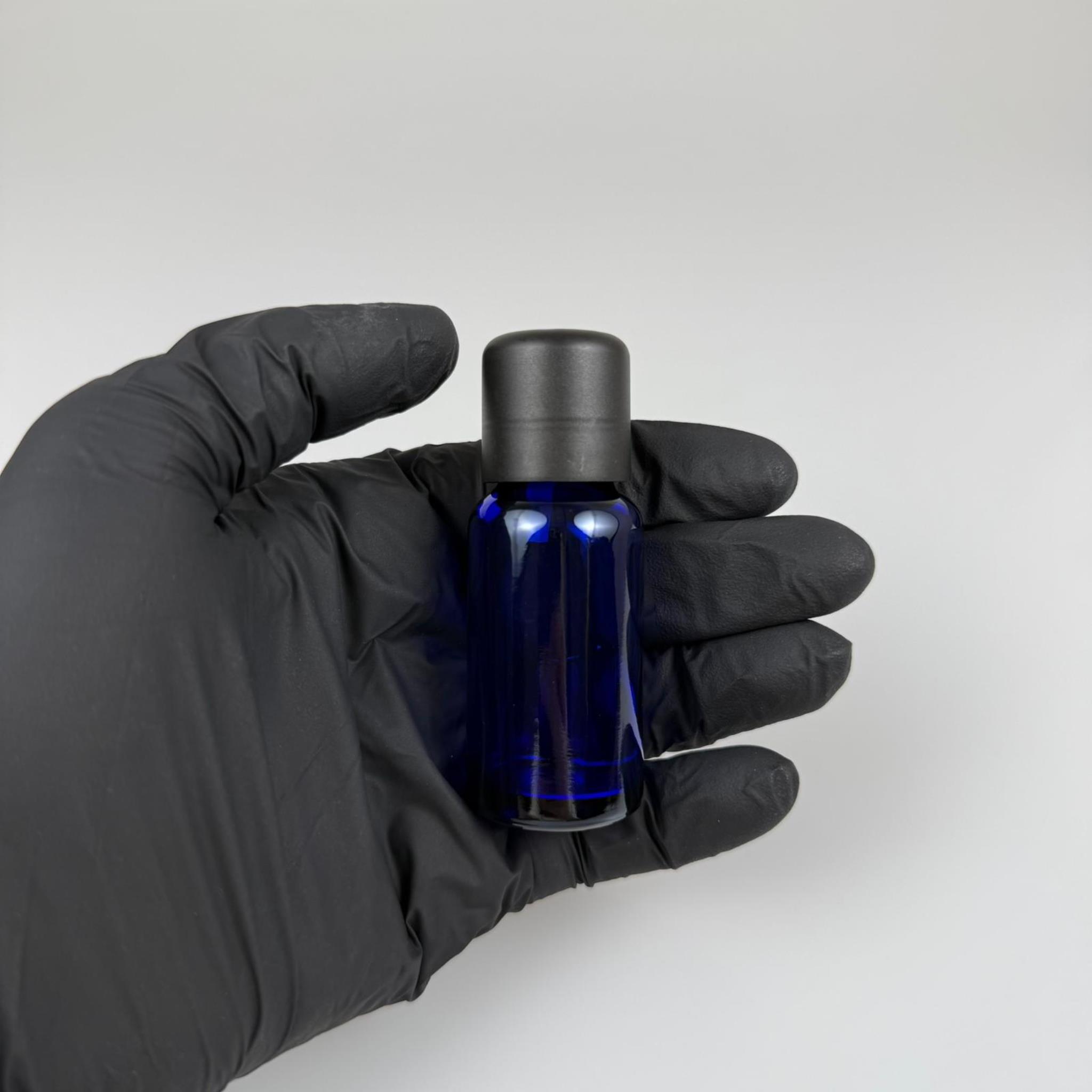 20 CC MAVİ CAM ŞİŞE + İÇTEN DAMLALIKLI ÇOCUK KİLİTLİ SİYAH KAPAK - MAVİ 20 ML KİLİT KAPAKLI DAMLATMALI ŞİŞE