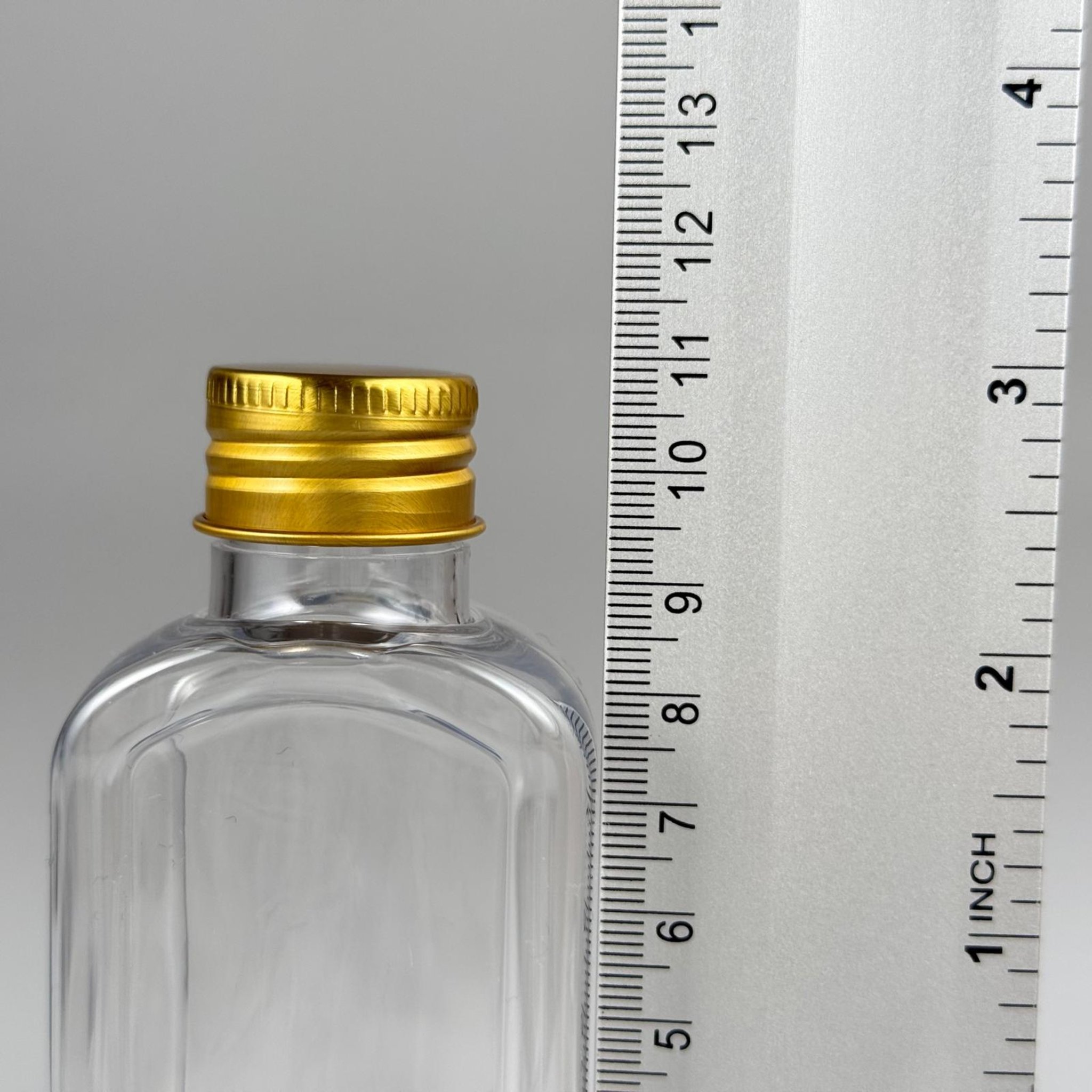 100 CC YASSI KÖŞELİ MODEL ŞEFFAF PET ŞİŞE (24 AĞIZ) + KÖPÜK CONTALI GOLD METAL ALÜMİNYUM KAPAK + KOLONYA TIPALI TAKIM - 100 ML KAPAKLI PLASTİK ŞİŞELER