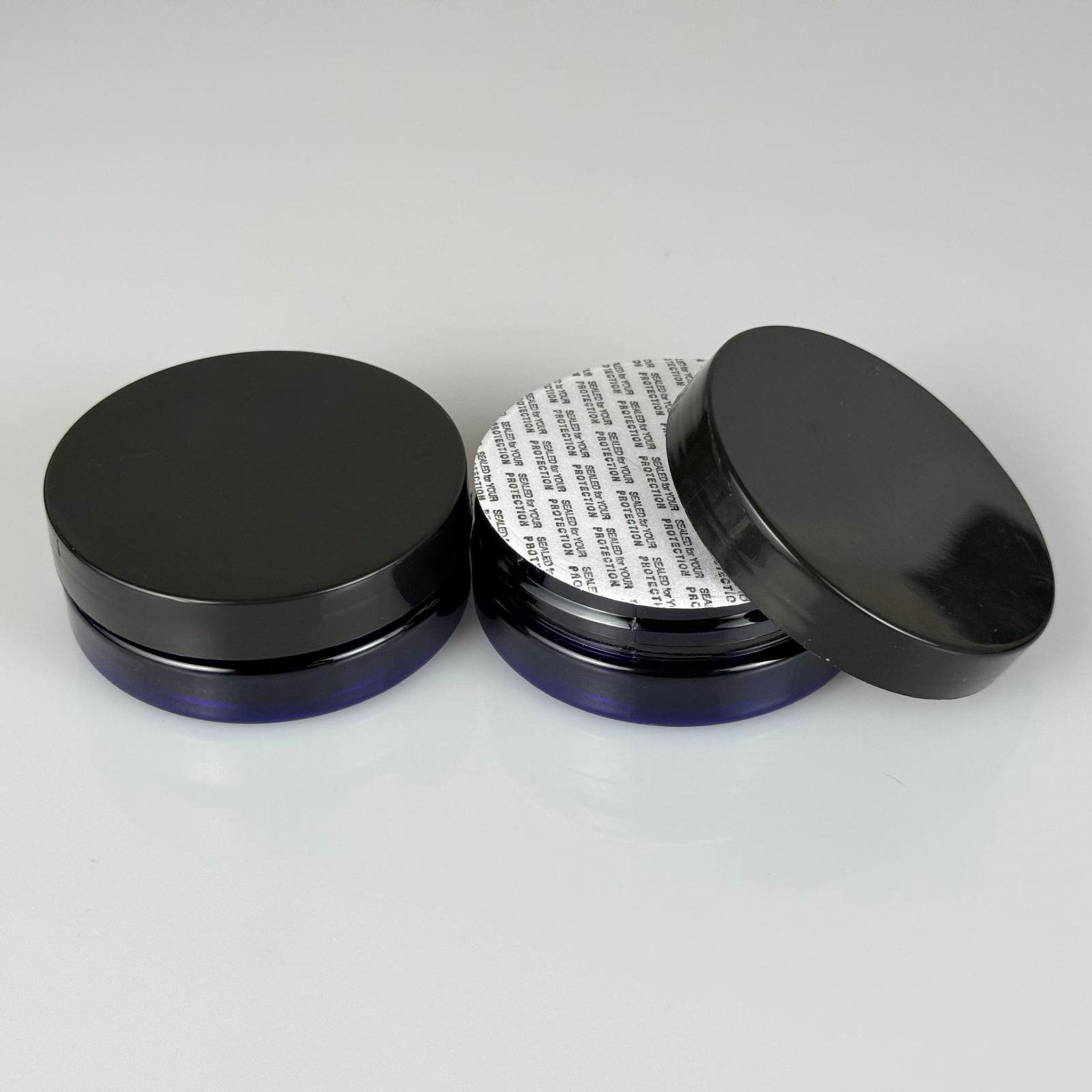 50 CC MAVİ SERT PLASTİK KAVANOZ + SİYAH KAPAKLI + KENDİNDEN YAPIŞKANLI KÖPÜK CONTALI TAKIM - 50 ML PLASTİK KREM KAVANOZU