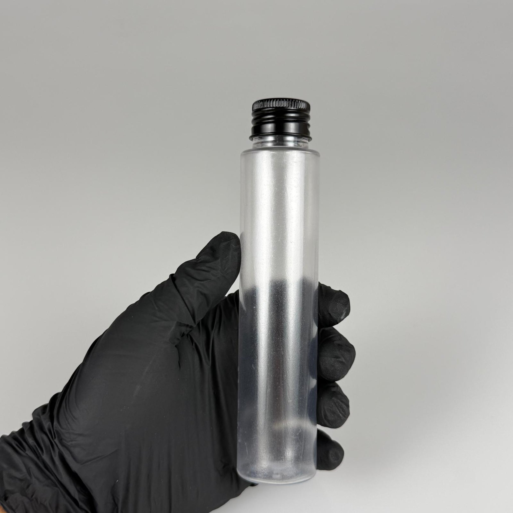 100 CC UZUN SİLİNDİR BUĞULU PET ŞİŞE ( 24 GR - 24 AĞIZ ) + KÖPÜK CONTALI SİYAH METAL ALÜMİNYUM KAPAK + KOLONYA TIPALI TAKIM - 100 ML BİBERİYE SUYU, LAVANTA YAĞI, SAÇ SERUM, TONİK VB İÇİN PLASTİK KOZMETİK AMBALAJLARI