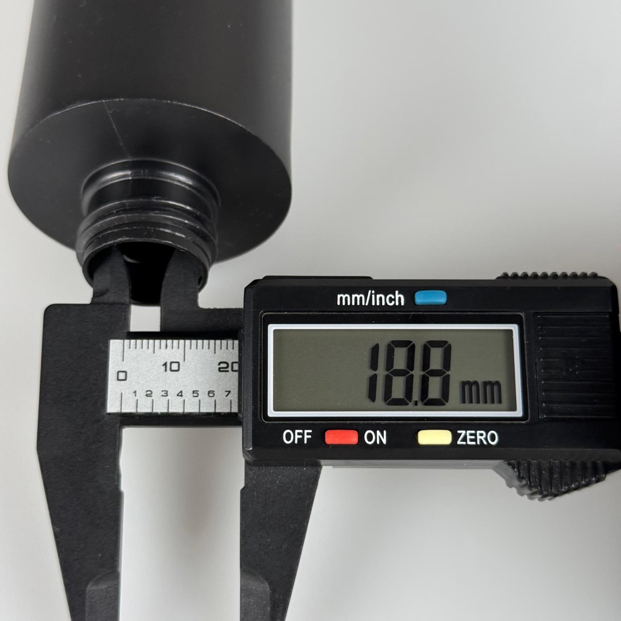 250 CC SİYAH PLASTİK ŞİŞE 24 MM TM
