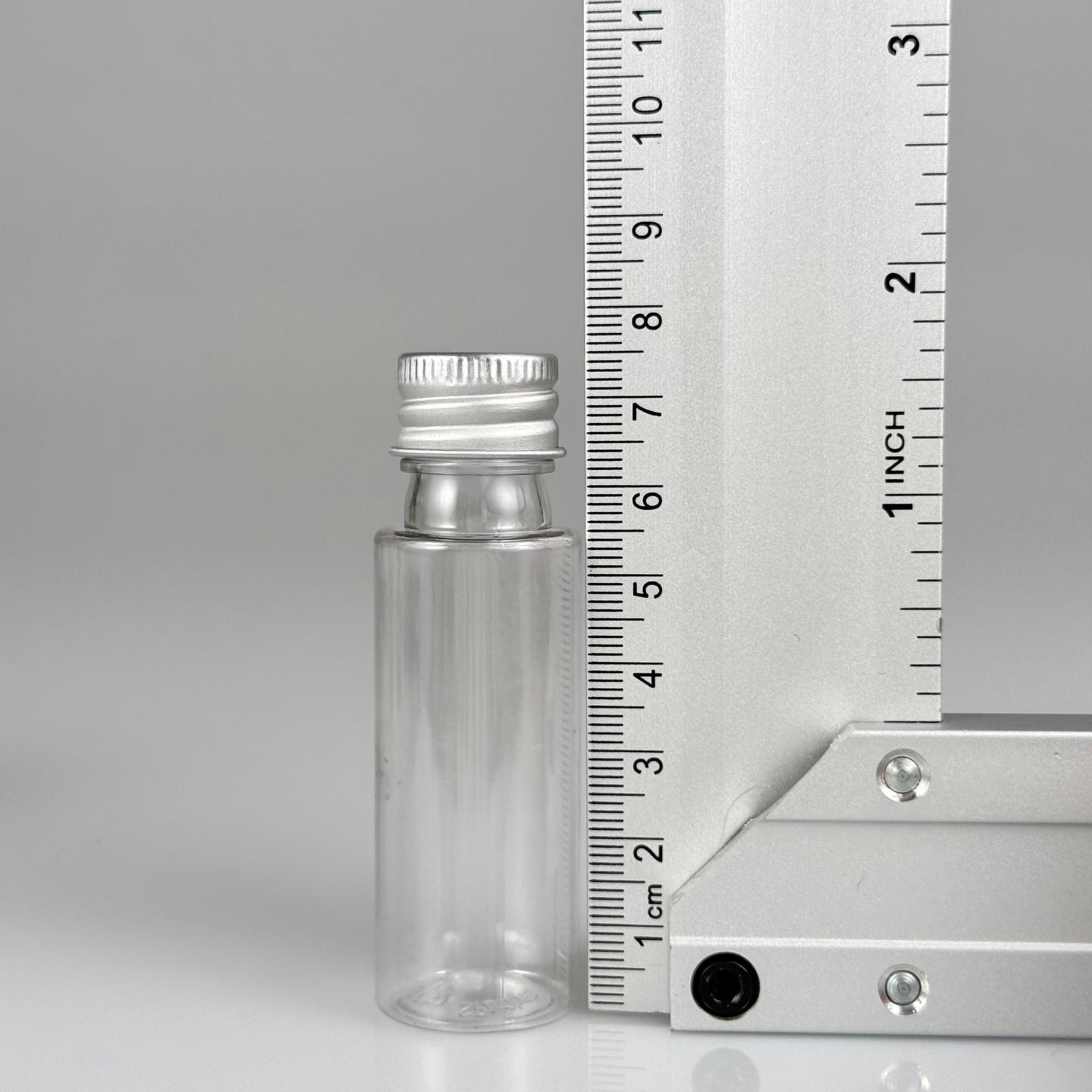 20 CC ŞEFFAF PET ŞİŞE + KÖPÜK CONTALI GÜMÜŞ ALÜMİNYUM METAL KAPAKLI + KÖR TIPALI TAKIM - 20 ML PLASTİK ŞİŞE