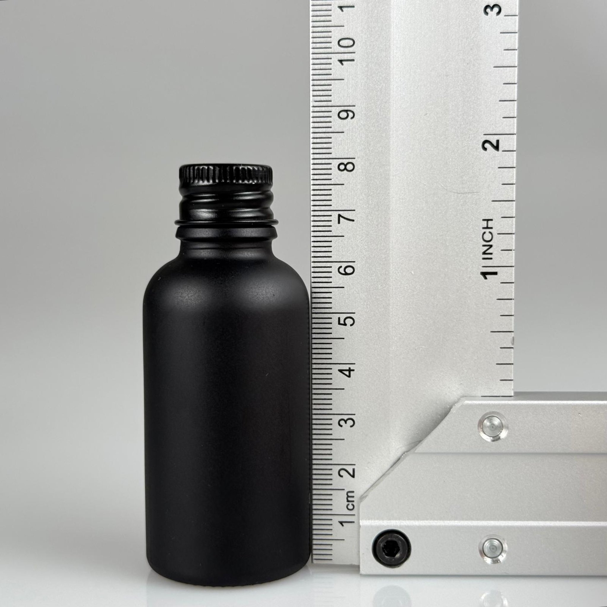 30 CC MAT SİYAH CAM ŞİŞE + KÖPÜK CONTALI SİYAH ALÜMİNYUM METAL KAPAKLI TAKIM - 50 ML MAT SİYAH CAM ŞİŞE