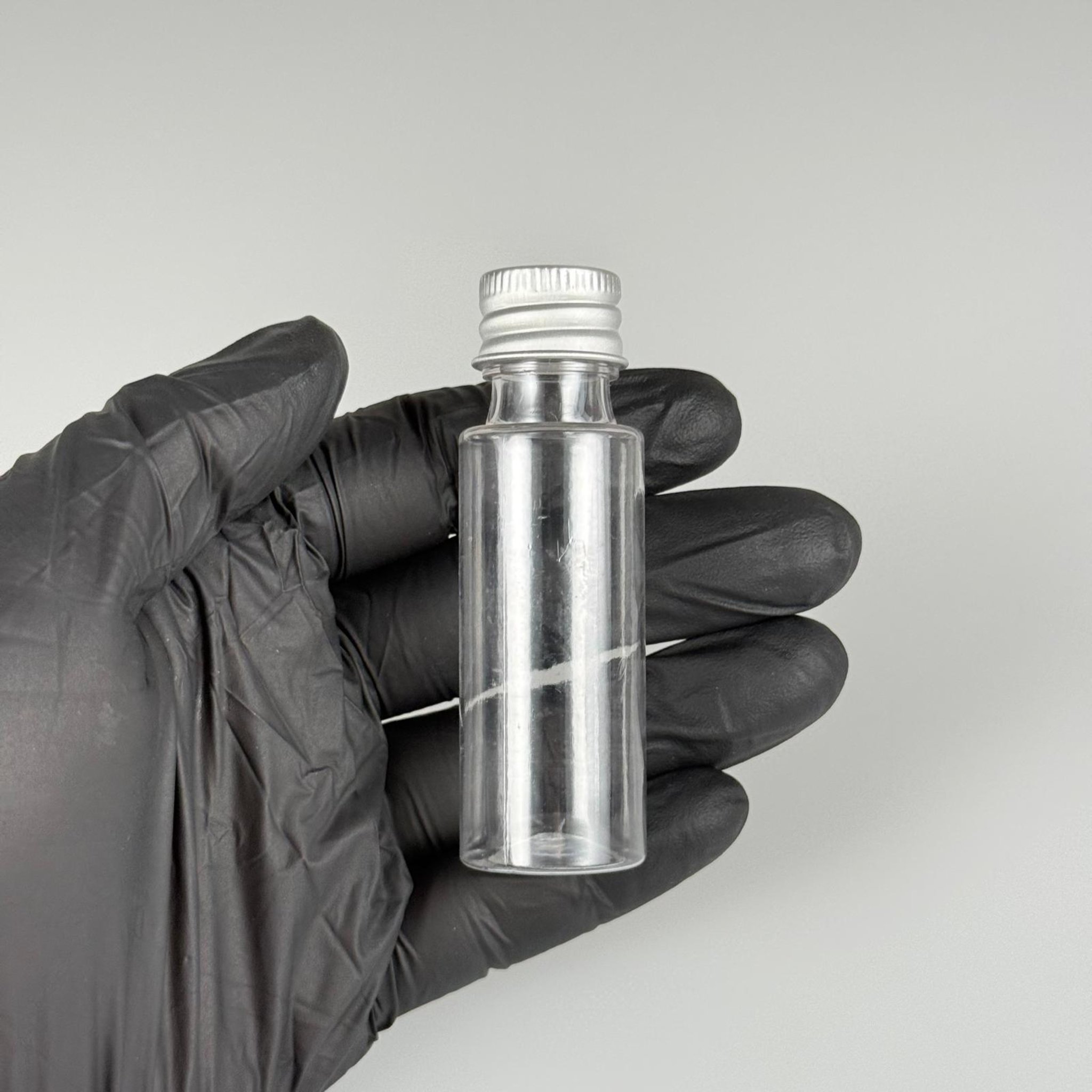 20 CC ŞEFFAF PET ŞİŞE + KÖPÜK CONTALI GÜMÜŞ ALÜMİNYUM METAL KAPAKLI + DAMLALIKLI KOLOMNYA TIPALI TAKIM - 20 ML PLASTİK ŞİŞE