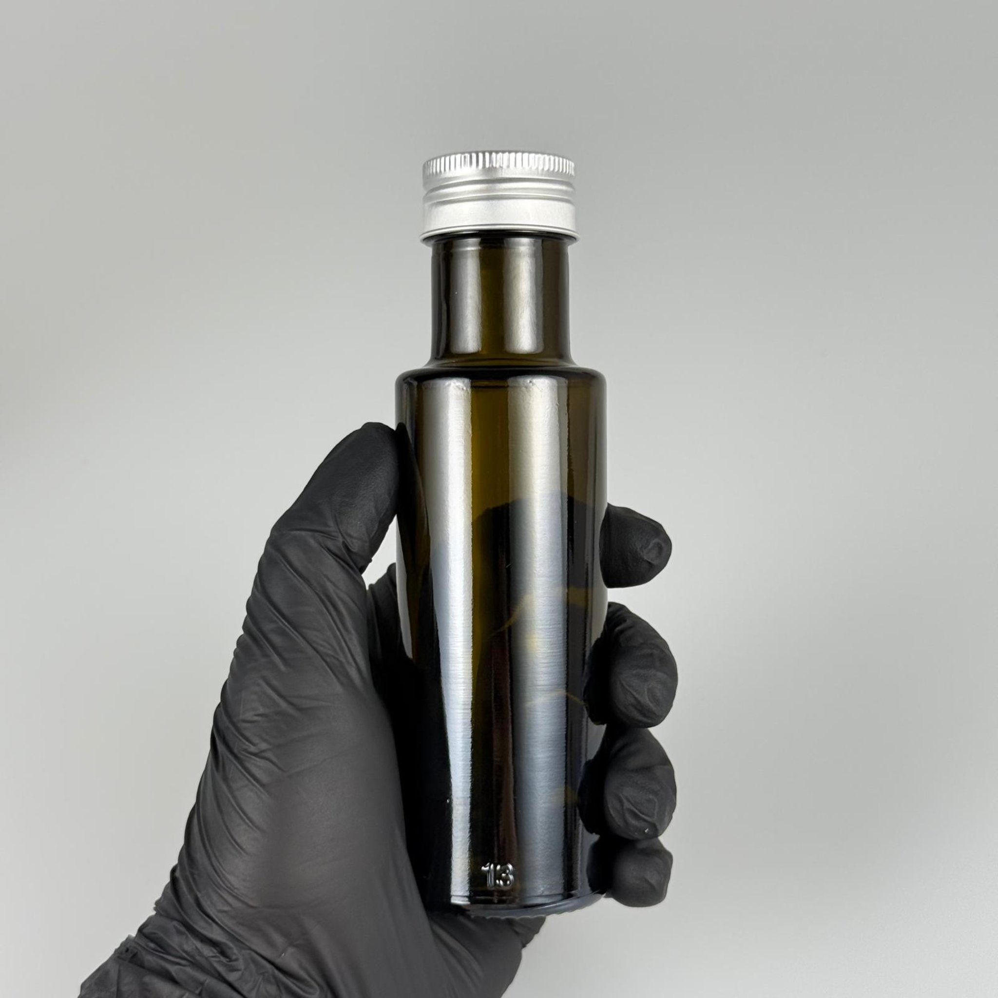 100 CC DORİKA CAM ŞİŞE KOYU YEŞİL (31 MM AĞIZ) - CONTALI GÜMÜŞ ALÜMİNYUM METAL KAPAKLI - 100 ML SİLİNDİR DORİCA YAĞ VE SOS ŞİŞELERİ