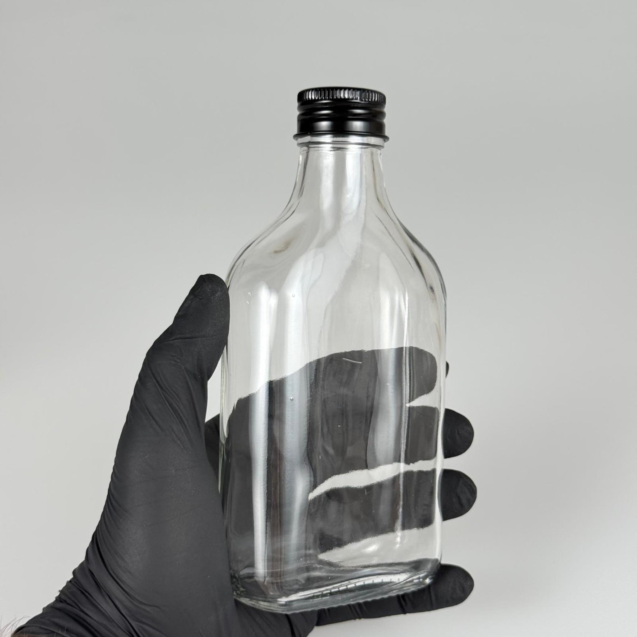 200 CC YASSI LÜX KOLONYA CAM ŞİŞE - SİYAH METAL ALÜMİNYUM KAPAKLI + KOLONYA TIPALI - 200 ML LÜKS METAL KAPAKLI CAM KOLONYA ŞİŞESİ