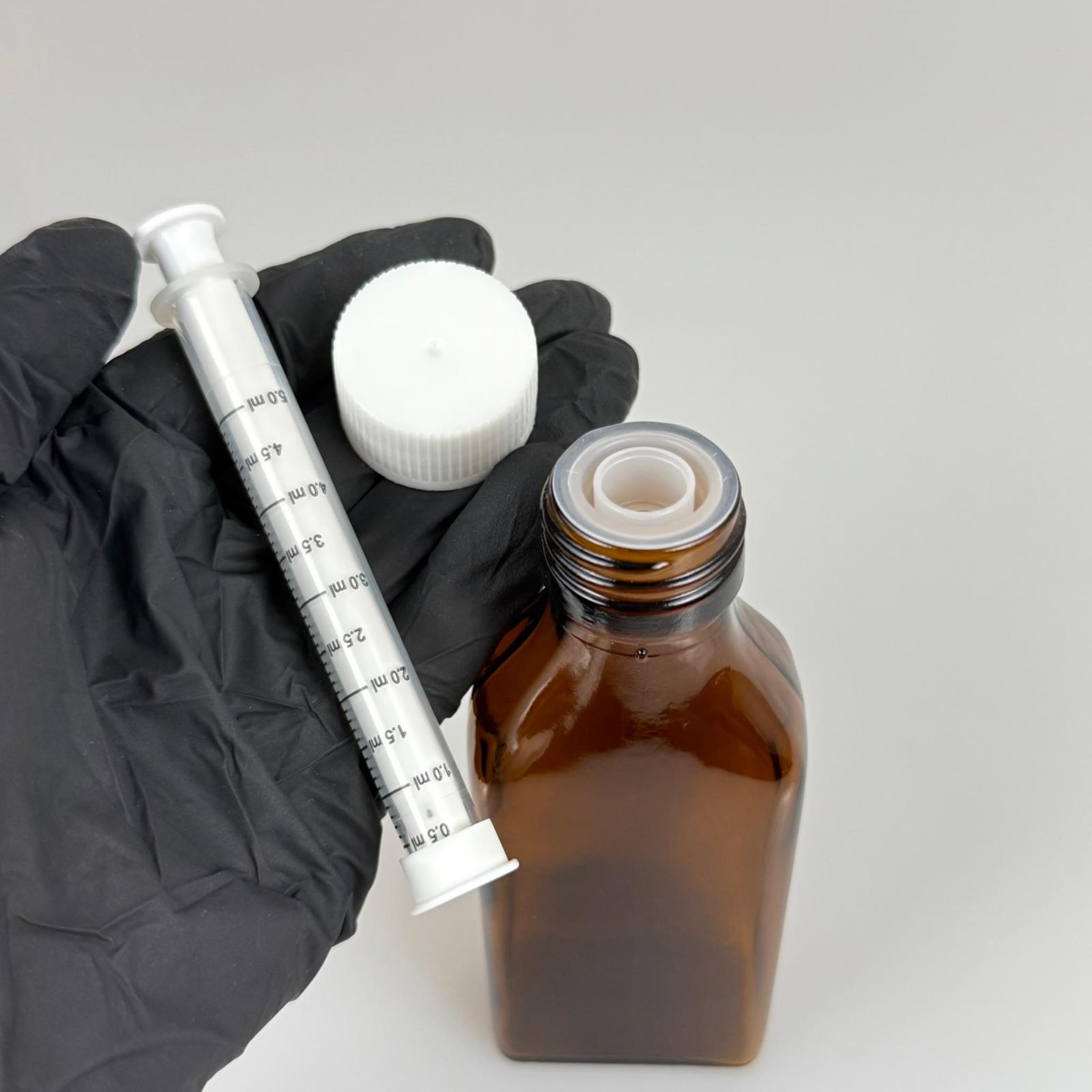 100 ML YASSI CAM ECZA ŞİŞESİ + 5 ML DOZAJ PİPETİ + DOZAJ TIPASI + CONTALI PLASTİK KAPAK TAKIM