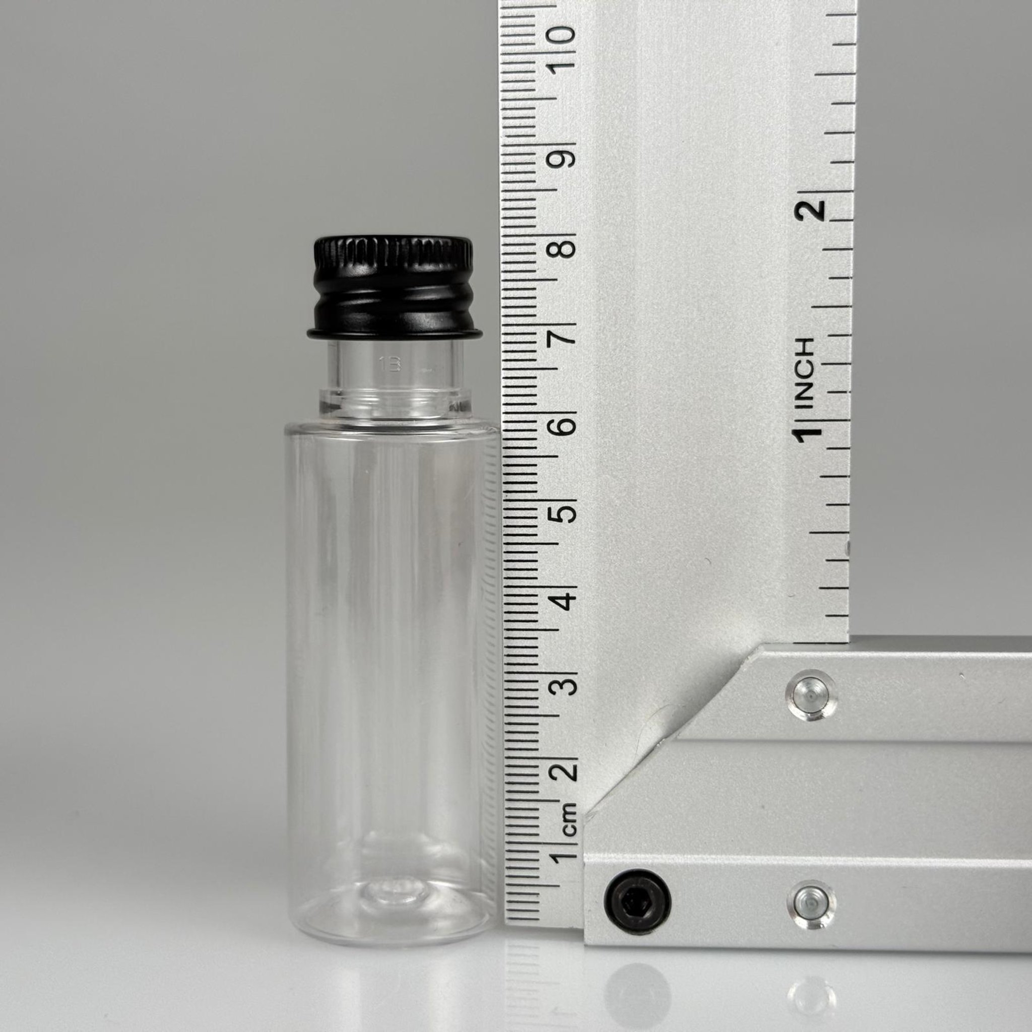 30 CC ŞEFFAF SİLİNDİR UZUN MODEL PET ŞİŞE + KÖPÜK CONTALI SİYAH ALÜMİNYUM METAL KAPAKLI + DAMLALIKLI KOLONYA TIPALI TAKIM - 30 ML PLASTİK ŞİŞE