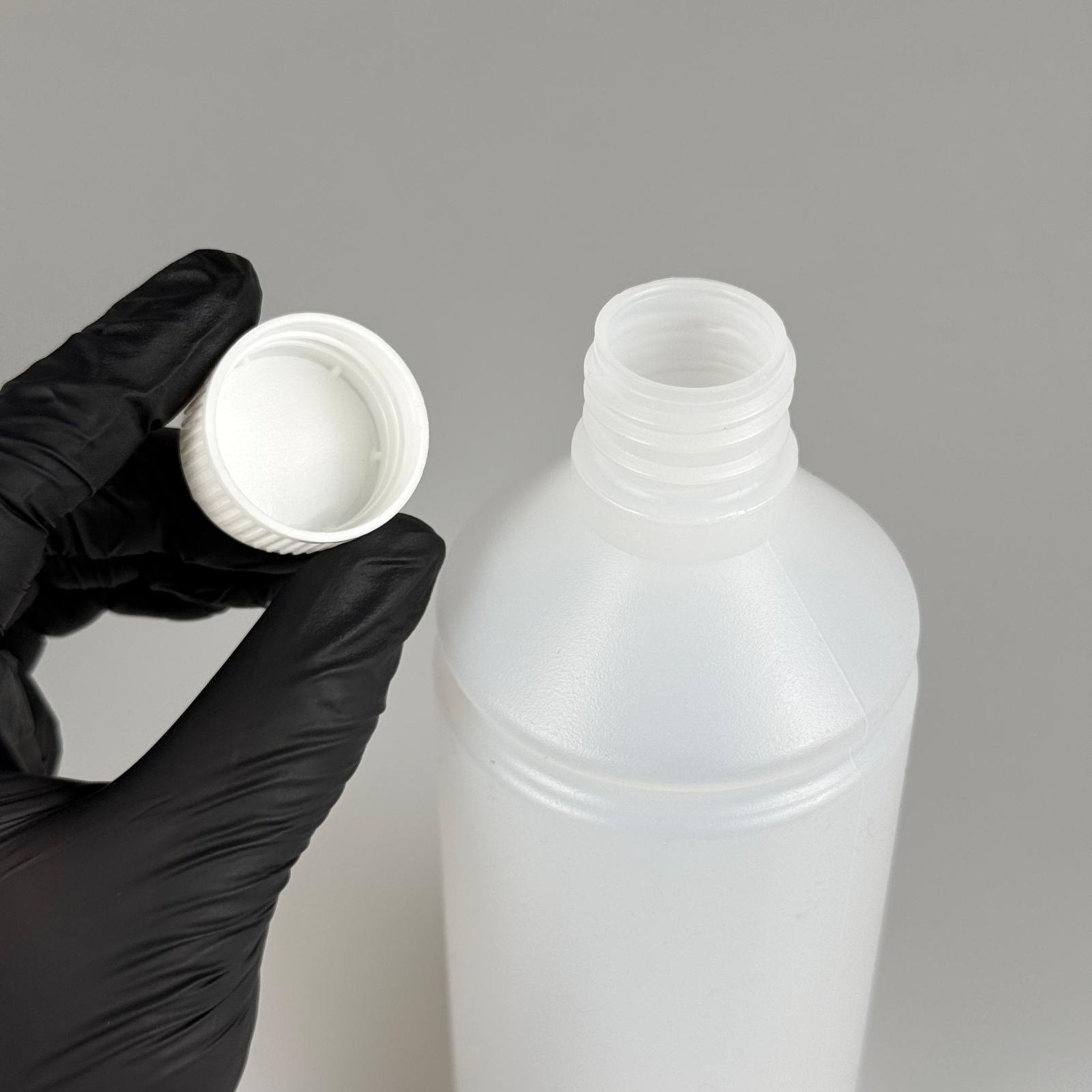 500 CC TİNER ŞİŞESİ - BEYAZ KÖPÜK CONTALI KAPAKLI - 500 ML KİMYASALA DAYANIKLI PLASTİK ŞİŞE - 0,5 LT POLİETİLEN ŞİŞE