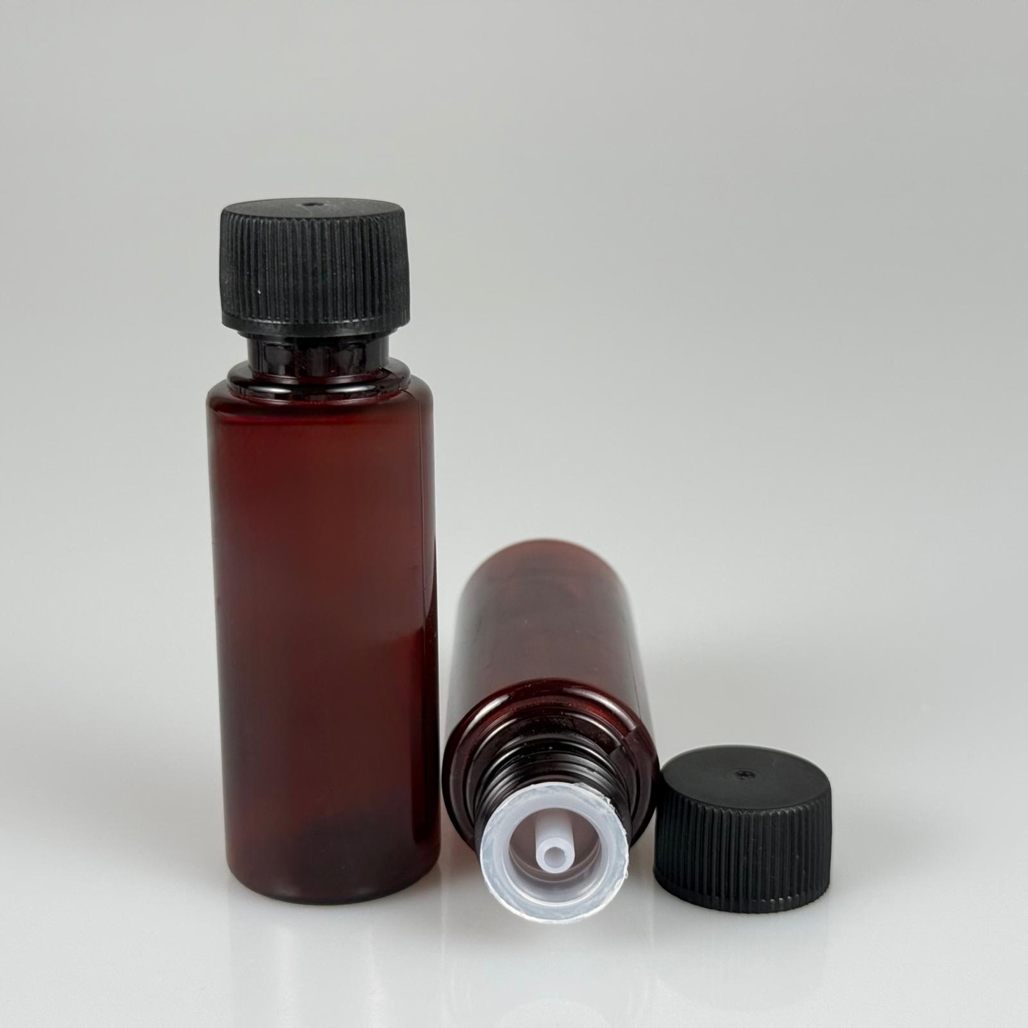 30 CC İÇTEN DAMLALIKLI PLASTİK ŞİŞE -  30 ML AMBER PET ŞİŞE + CONTALI SİYAH KAPAK + KOLONYA TIPALI (DELEREK KULLANILIR) TAKIM