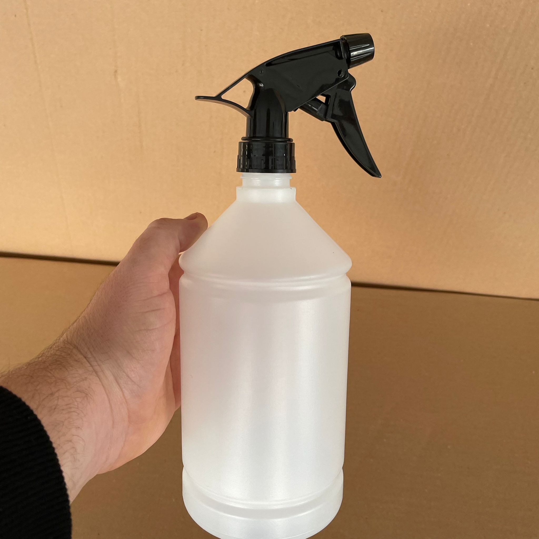 1000 CC TİNER ŞİŞESİ - SİYAH DOZAJLI KİMYASALA DAYANIKLI TRİGER TETİK SPREYLİ - 1000 ML KİMYASALA DAYANIKLI PLASTİK ŞİŞE - 1 LT POLİETİLEN ŞİŞE