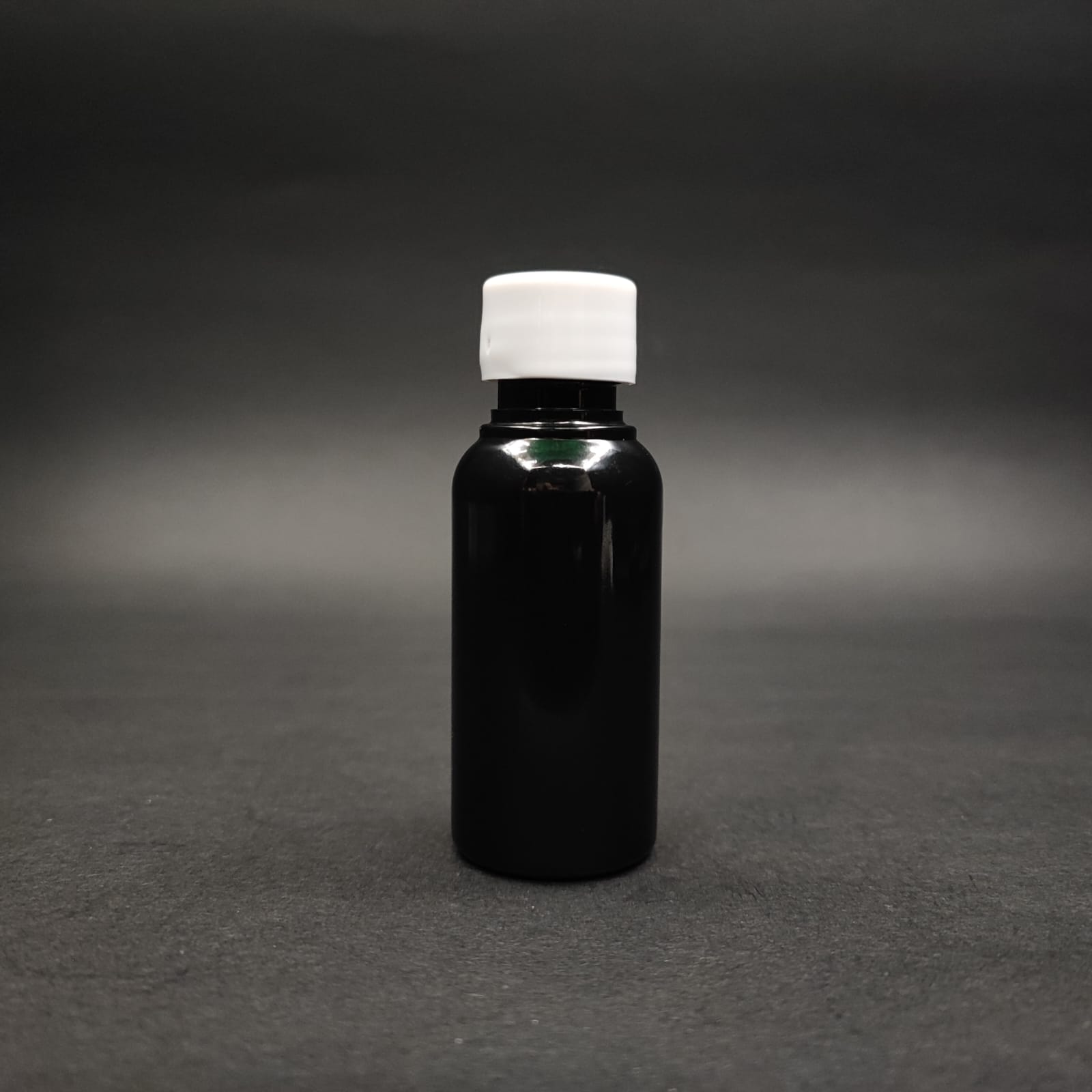 30 CC SİYAH PLASTİK KISA ŞİŞE + KENDİNDEN CONTALI SIZDIRMAZ BEYAZ KAPAK - 30 ML KAPAKLI PET ŞİŞE