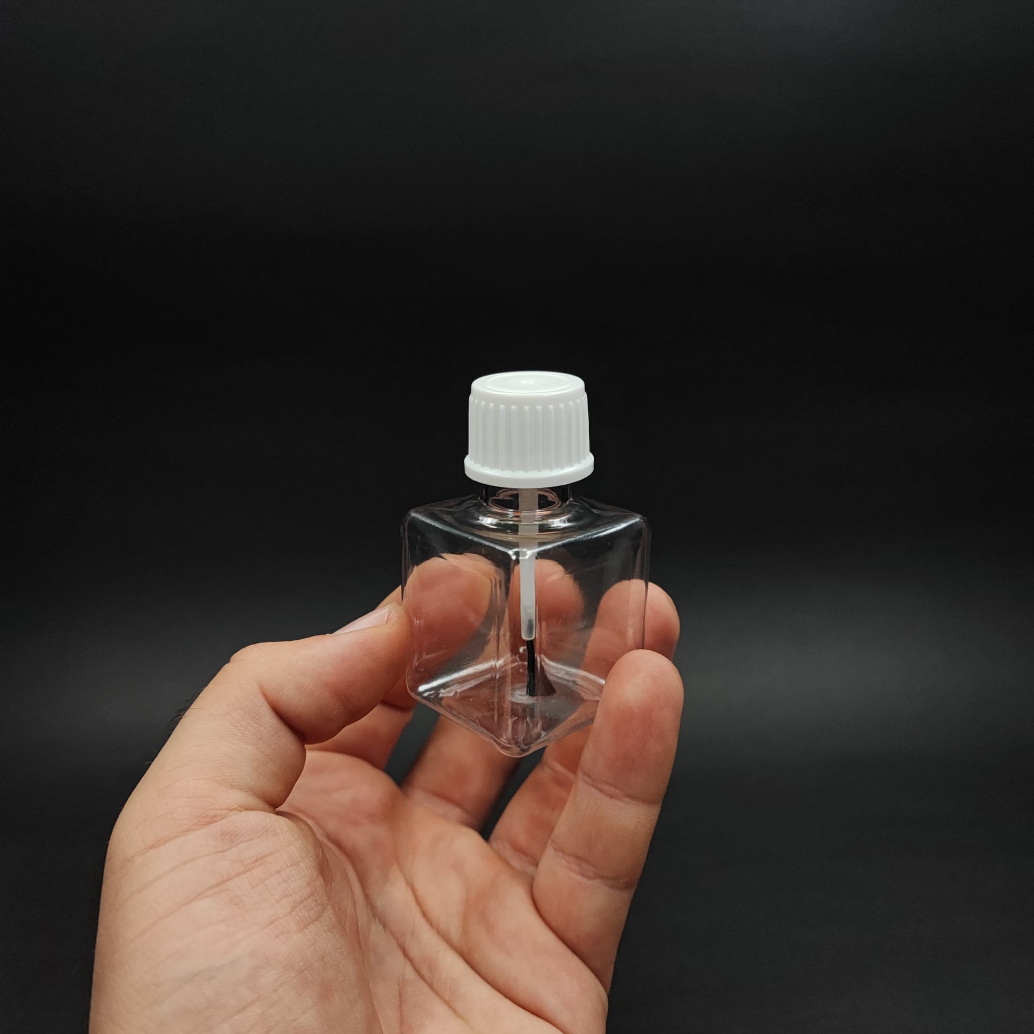 35 CC FIRÇALI KARE PET ŞİŞE - 35 ML KAPAKLI FIRÇALI PLASTİK ŞİŞE - CAM OJE ŞİŞESİ FIRÇALI BEYAZ KAPAKLI TAKIM - BOŞ OJE ŞİŞESİ, FIRÇALI ŞİŞE, OTOMOTİV VE MOBİLYA İÇİN RÖTÜŞ BOYA ŞİŞESİ