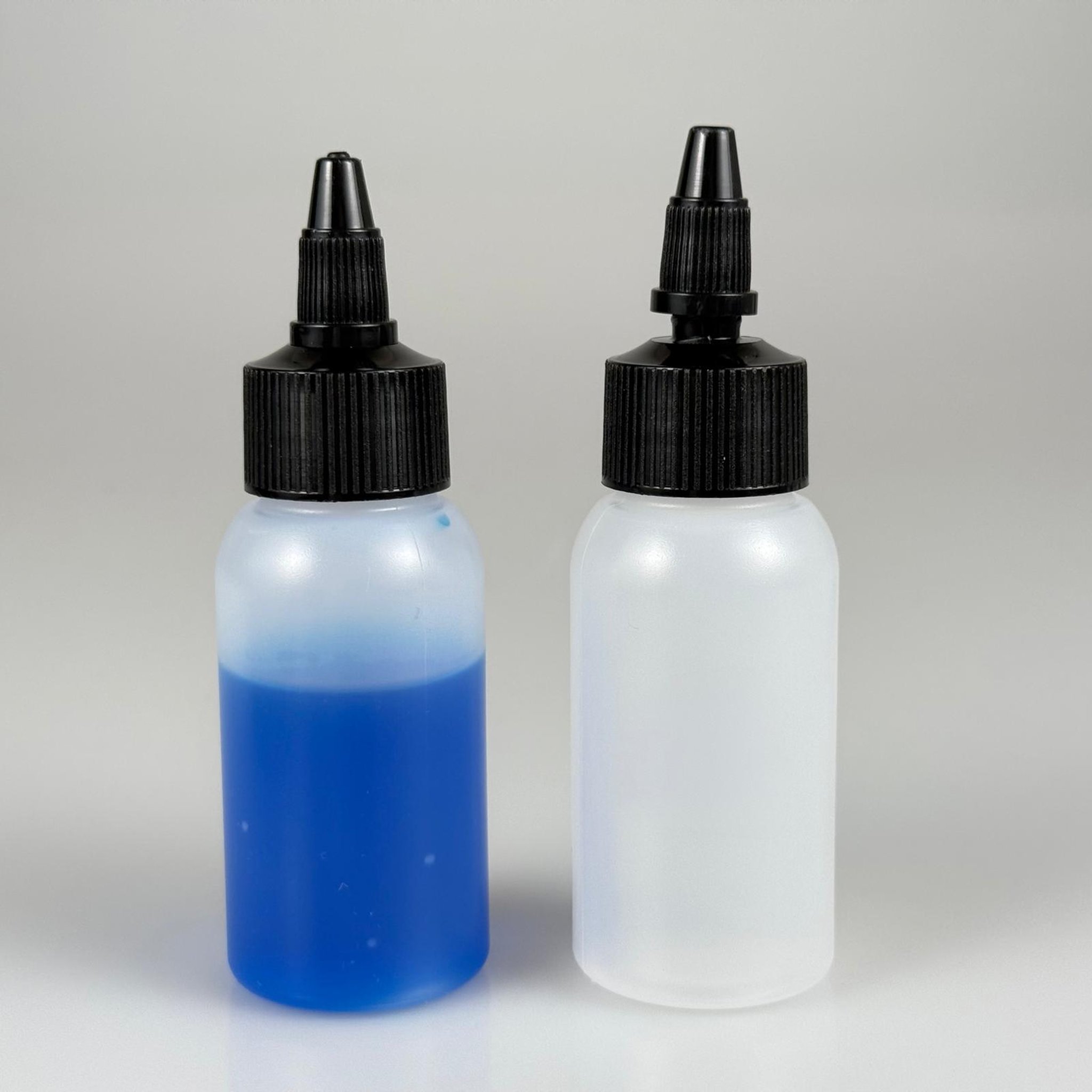 50 ML SIKILABİLİR YUMUŞAK POLİETİLEN PE PLASTİK ŞİŞE - SİYAH TWİST AKITICI SOS KAPAKLI - 50 cc sos, yağ, kartuş, mürekkep vb için boş şişeler