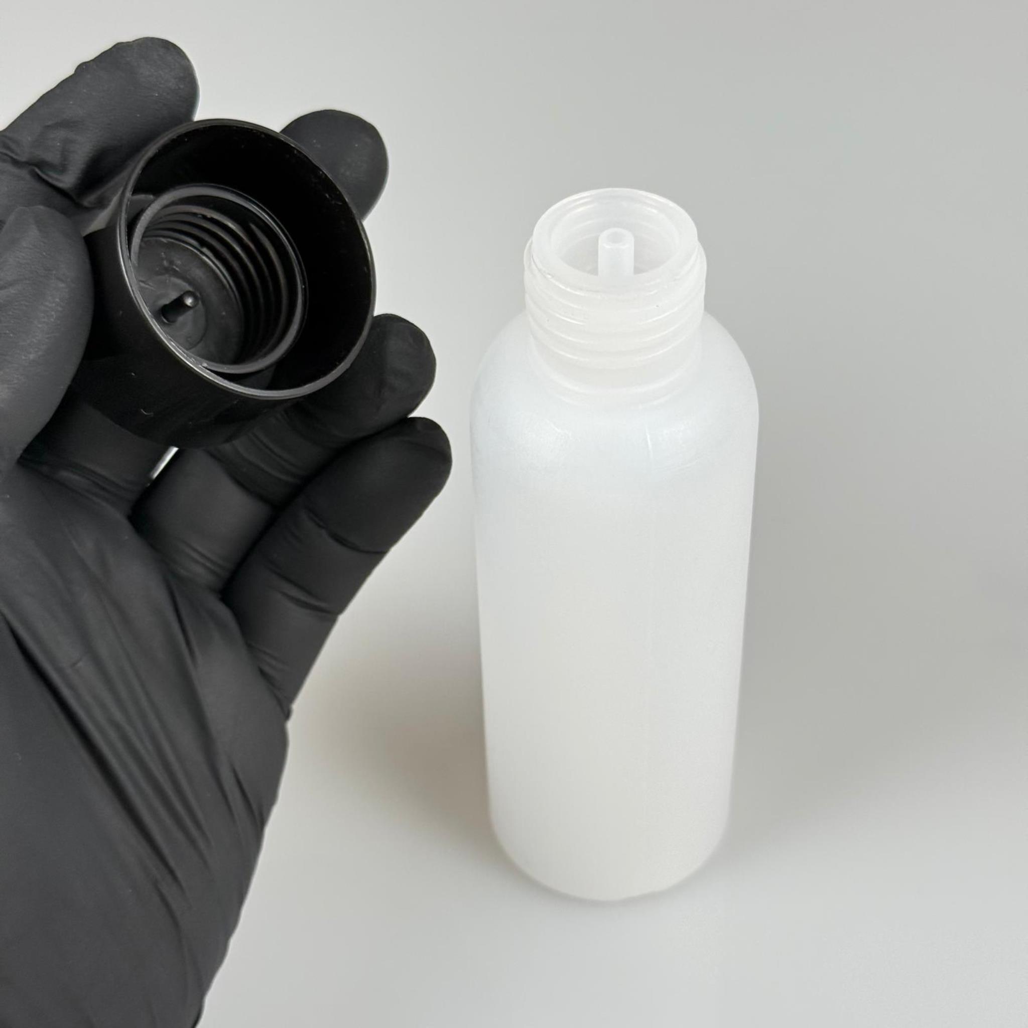 100 CC NATÜREL SERT POLİETİLEN ŞİŞE + SİYAH GENİŞ PLASTİK KAPAKLI ( 24 MM ) + PLASTİK TIPALI - 100 ML SERT POLİETİLEN ASETON ŞİŞESİ