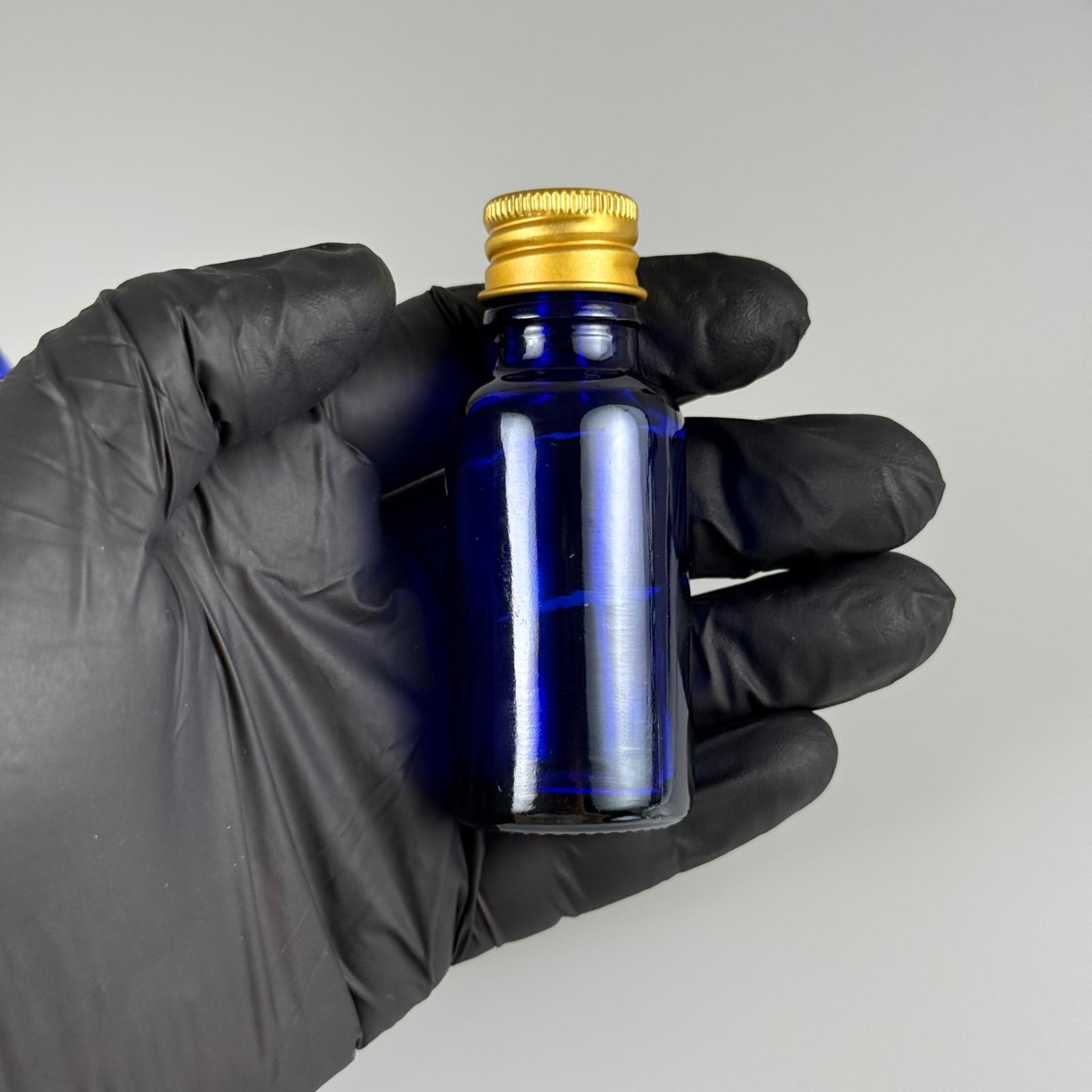 20 CC MAVİ CAM ŞİŞE + KÖPÜK CONTALI GOLD ALÜMİNYUM METAL KAPAKLI + KÖR TIPALI TAKIM - 20 ML MAVİ CAM ŞİŞE