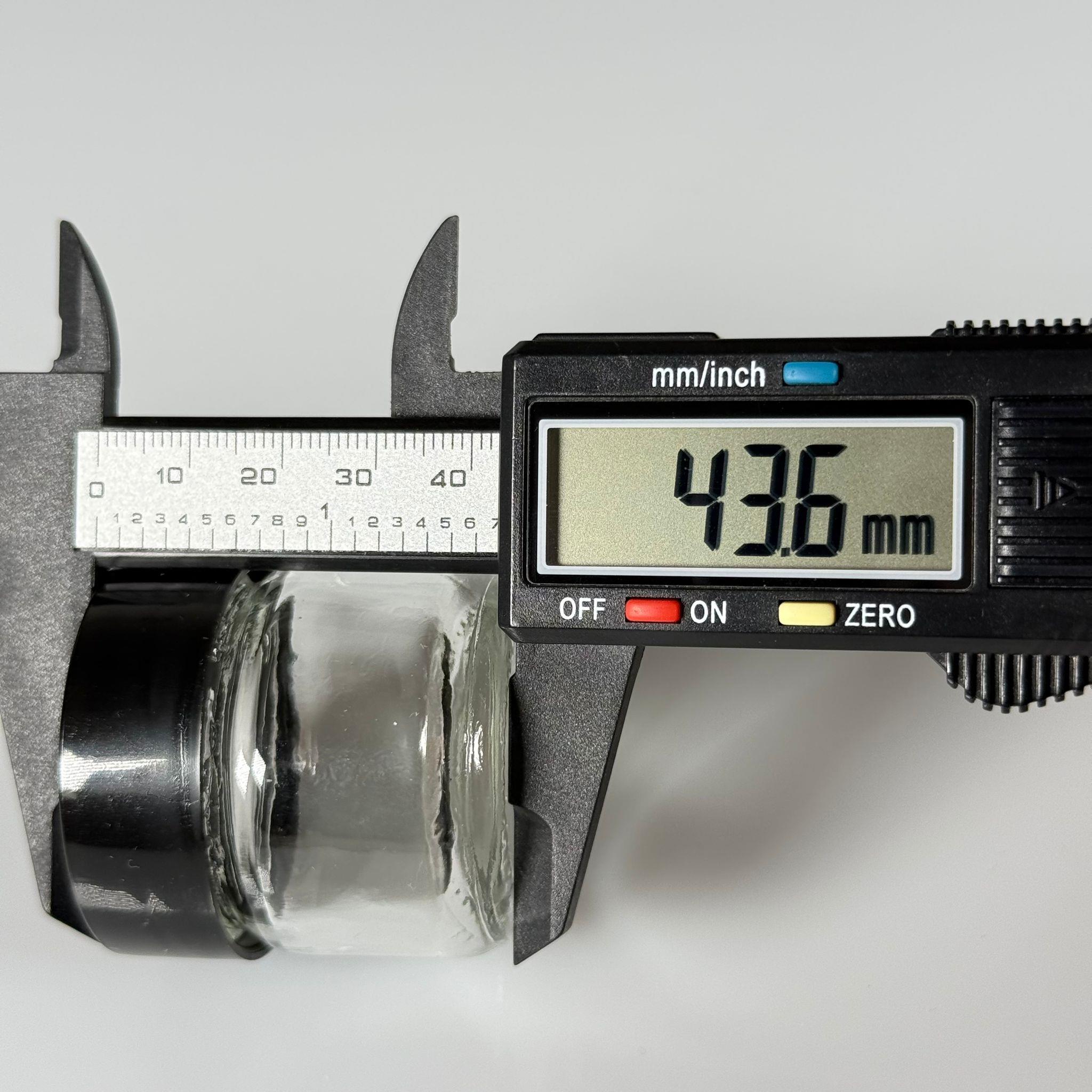 29 CC CAM KAVANOZ - SİYAH PLASTİK DERİN ÜSTÜ KUMLAMA KAPAKLI + KENDİNDEN YAPIŞKANLI KÖPÜK CONTALI - 29 ML MİNİ KREM  CAM KAVANOZLARI