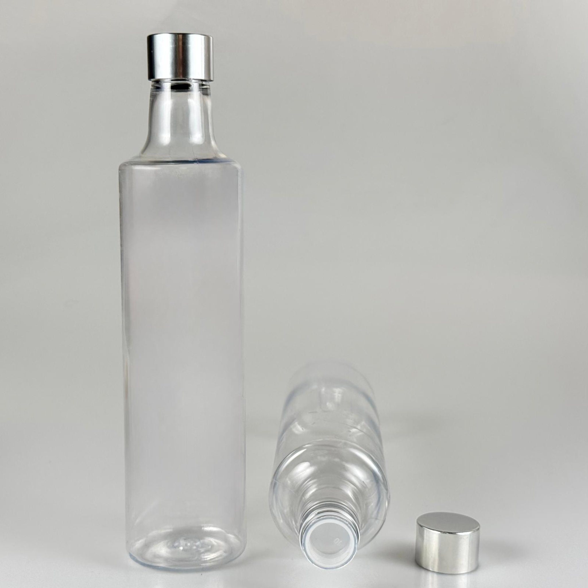 500 CC DORİKA SİLİNDİR PET ŞİŞE + ALÜMİNYUM KAPLAMALI GÜÜMÜŞ KAPAKLI + KÖR TIPALI TAKIM - 500 ML DORİKA PLASTİK ŞİŞE