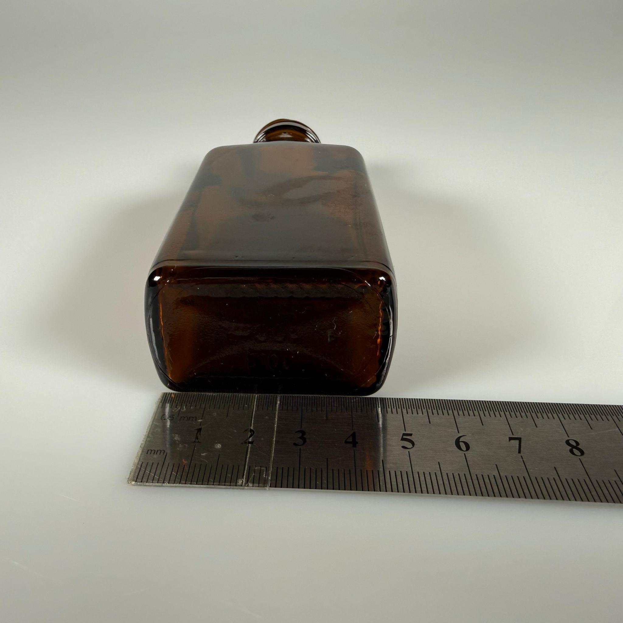 100 ML YASSI DOLUMU KOLAY, GENİŞ AĞIZLI İÇTEN DAMLALIKLI ŞİŞE (28 MM AĞIZ)  - 100 CC BEYAZ CONTALI KAPAKLI İÇTEN DAMLALIKLI CAM ECZA ŞİŞESİ - AMBER KAHVERENGİ