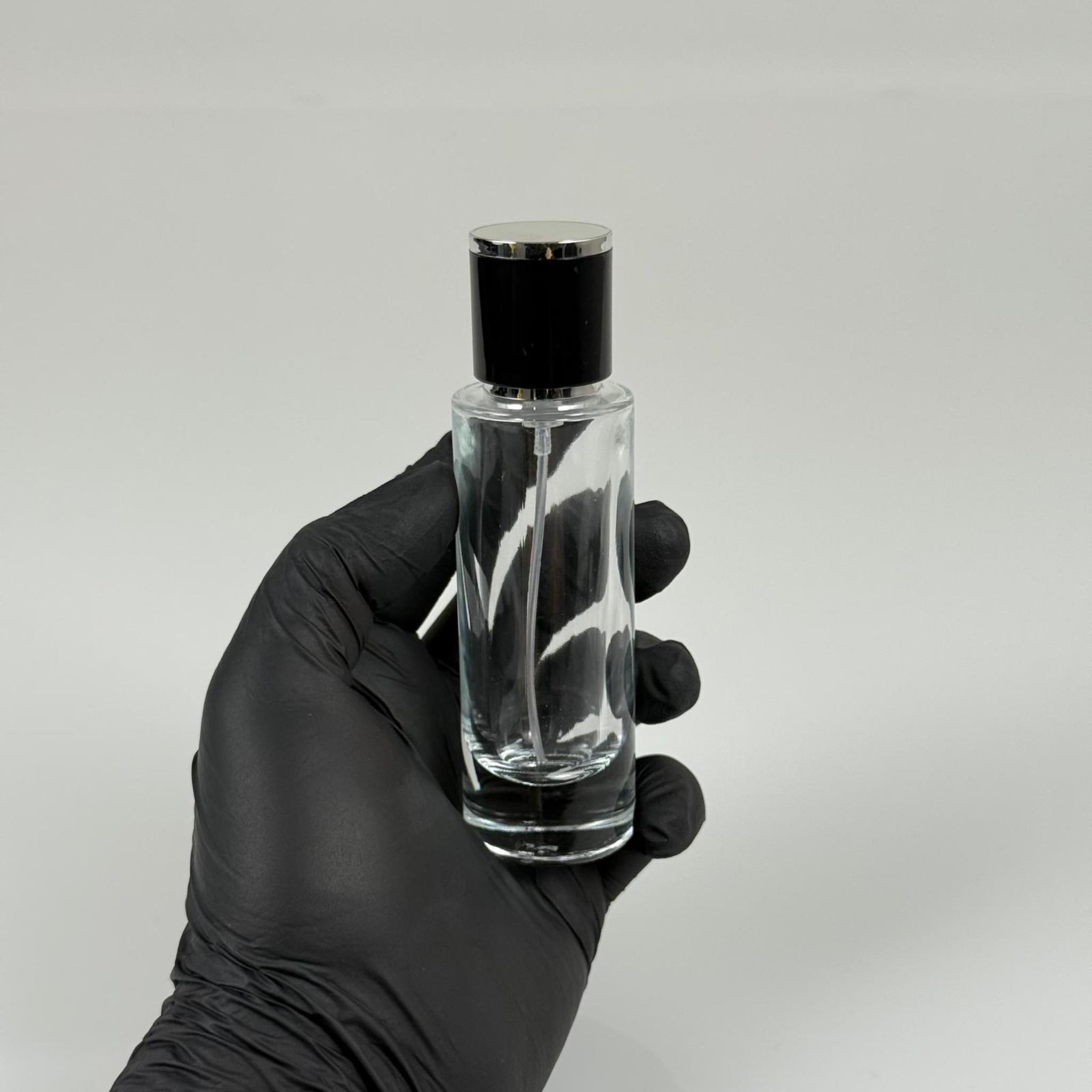 30 ML SİLİNDİR UZUN MODEL PARFÜM ŞİŞESİ - SİYAH METAL SPREYLİ + GÜMÜŞ SİYAH KAPAKLI (AĞIZ 15 MM GEÇME KOLAY KAPAMA)
