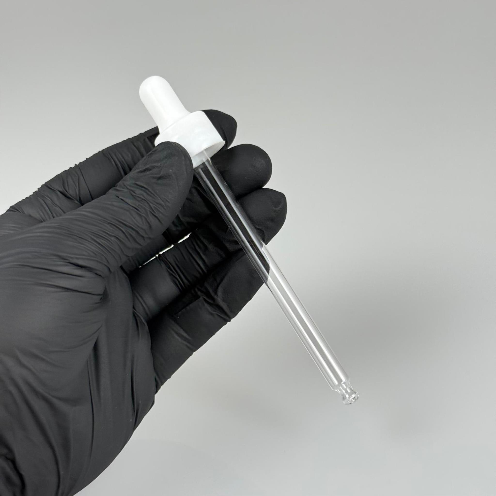 18 MM CAM DAMLALIKLI TAKIM - BEYAZ EMZİK +  DELİKLİ PLASTİK DÜZ BEYAZ KAPAK + 110 MM CAM PİPET