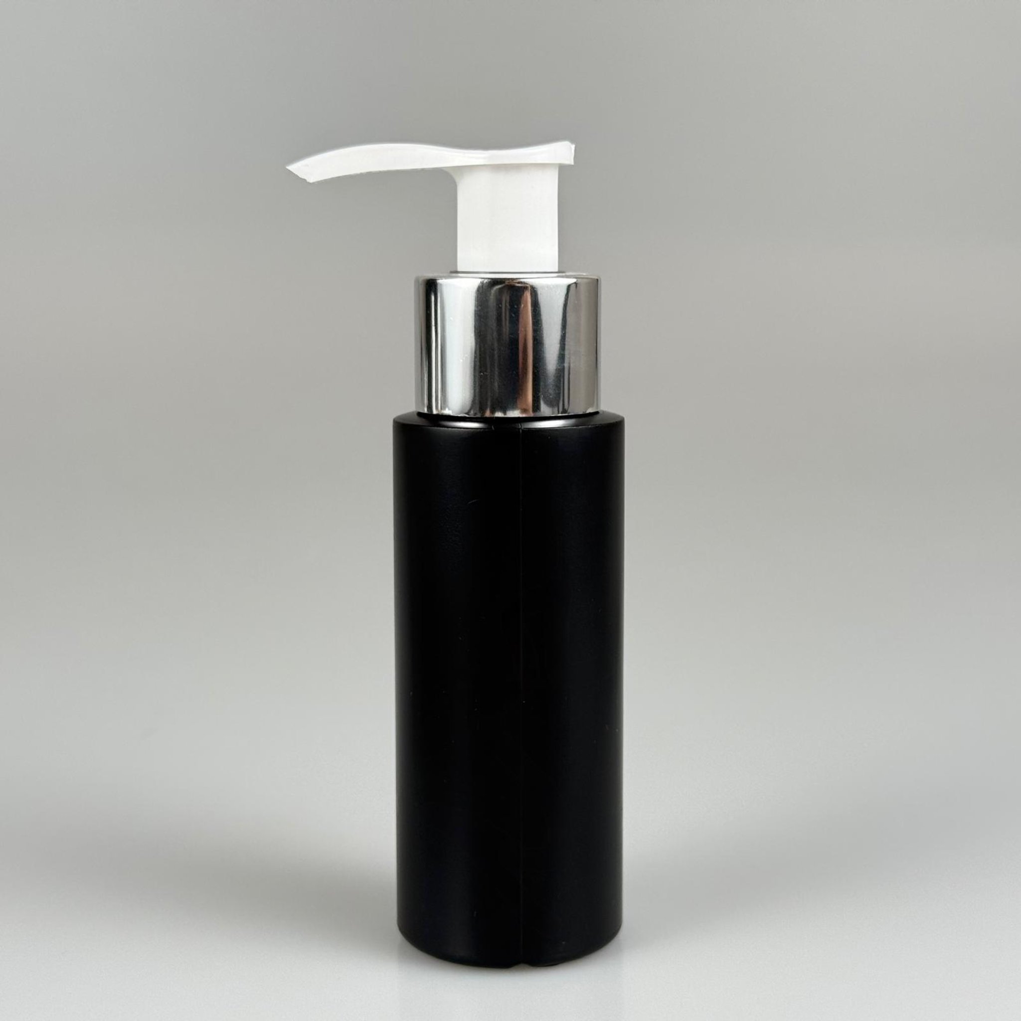 50 CC SİYAH POLİETİLEN PLASTİK ŞİŞE - GÜMÜŞ POMPALI - 50 ML POMPALI PLASTİK ŞİŞE