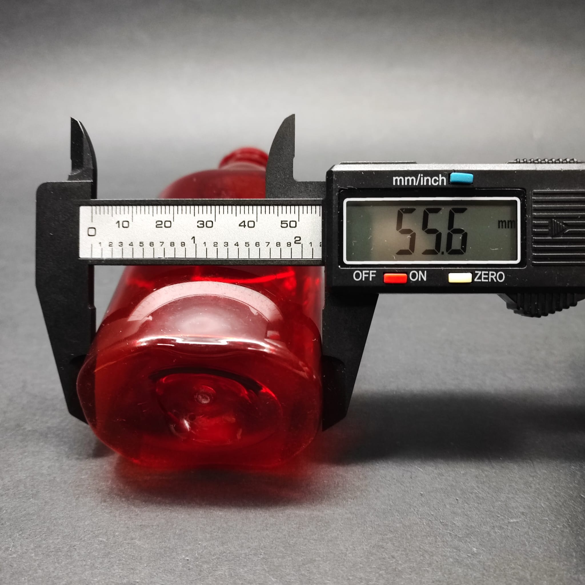 150 CC ÖLÇEKLİ PET ŞİŞE - BEYAZ ÇOCUK KİLİTLİ KAPAKLI - 150 ML VE OZ ÖLÇÜLÜ KIRMIZI PET ŞİŞE