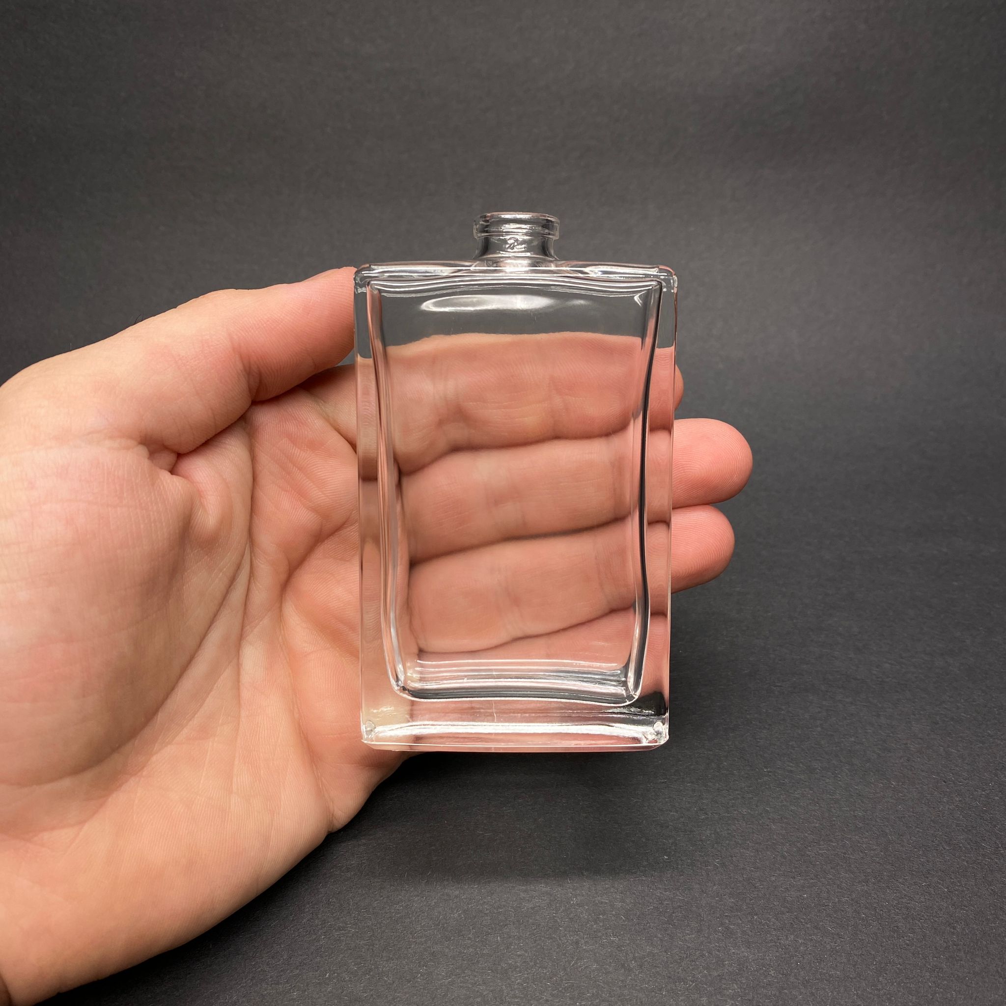 50 ML DİKDÖRTGEN MODEL SOSSA PARFÜM ŞİŞESİ - KAPAKSIZ (AĞIZ 15 MM GEÇME KOLAY KAPAMA)