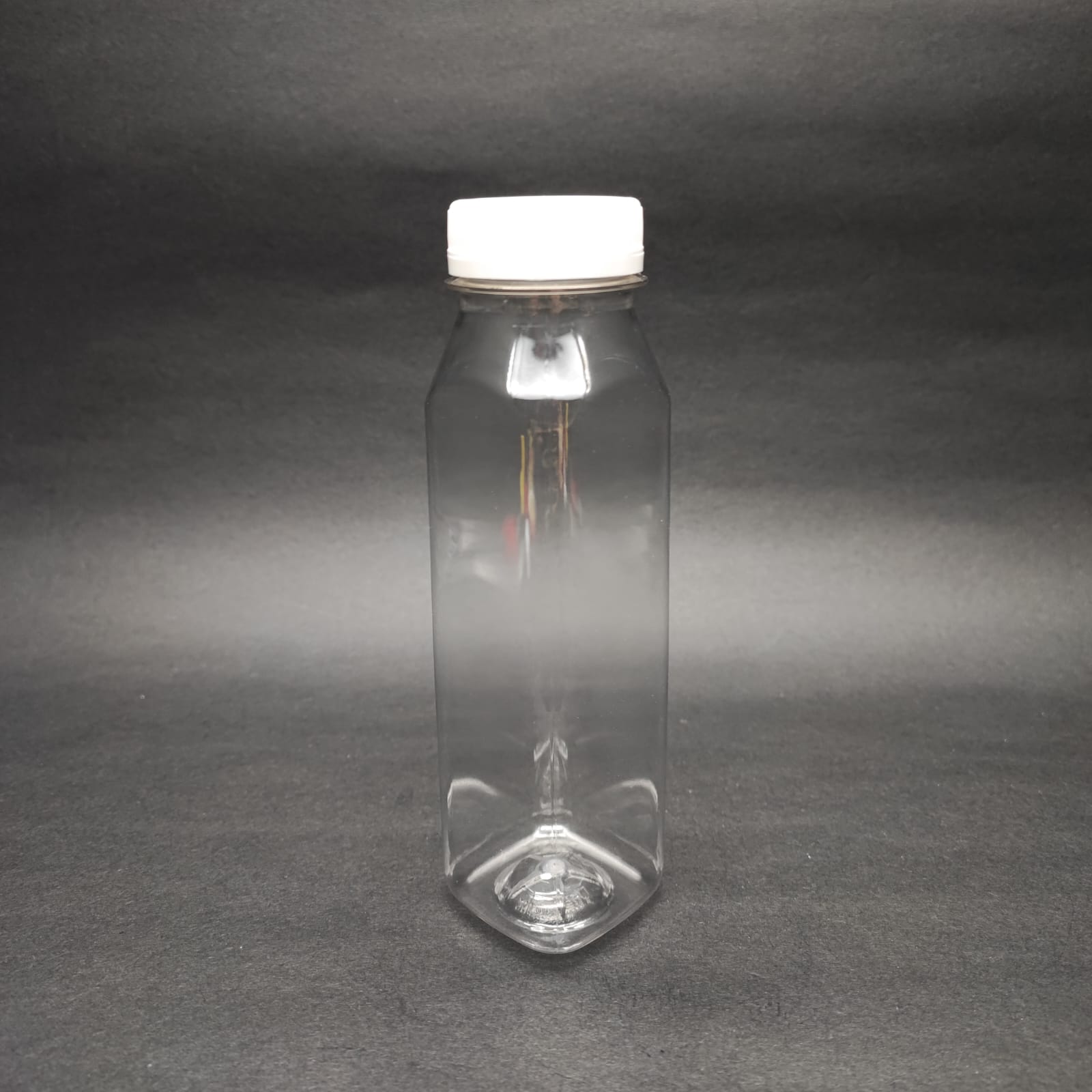 250 CC KARE PET ŞİŞE (19 GR) - GENİŞ AĞIZLI BEYAZ KİLİTLİ KAPAKLI - 250 ML DETOX , MEYVE SUYU ŞİŞE , BOŞ DETOKS ŞİŞE