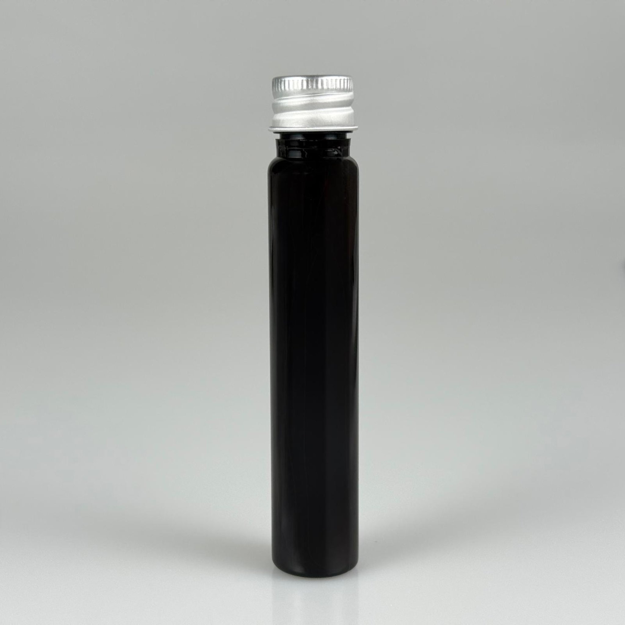 25 CC AMBER PLASTİK ŞİŞE + KÖPÜK CONTALI GÜMÜŞ ALÜMİNYUM METAL KAPAKLI TAKIM - 25 ML KAHVERENGİ PLASTİK ŞİŞE